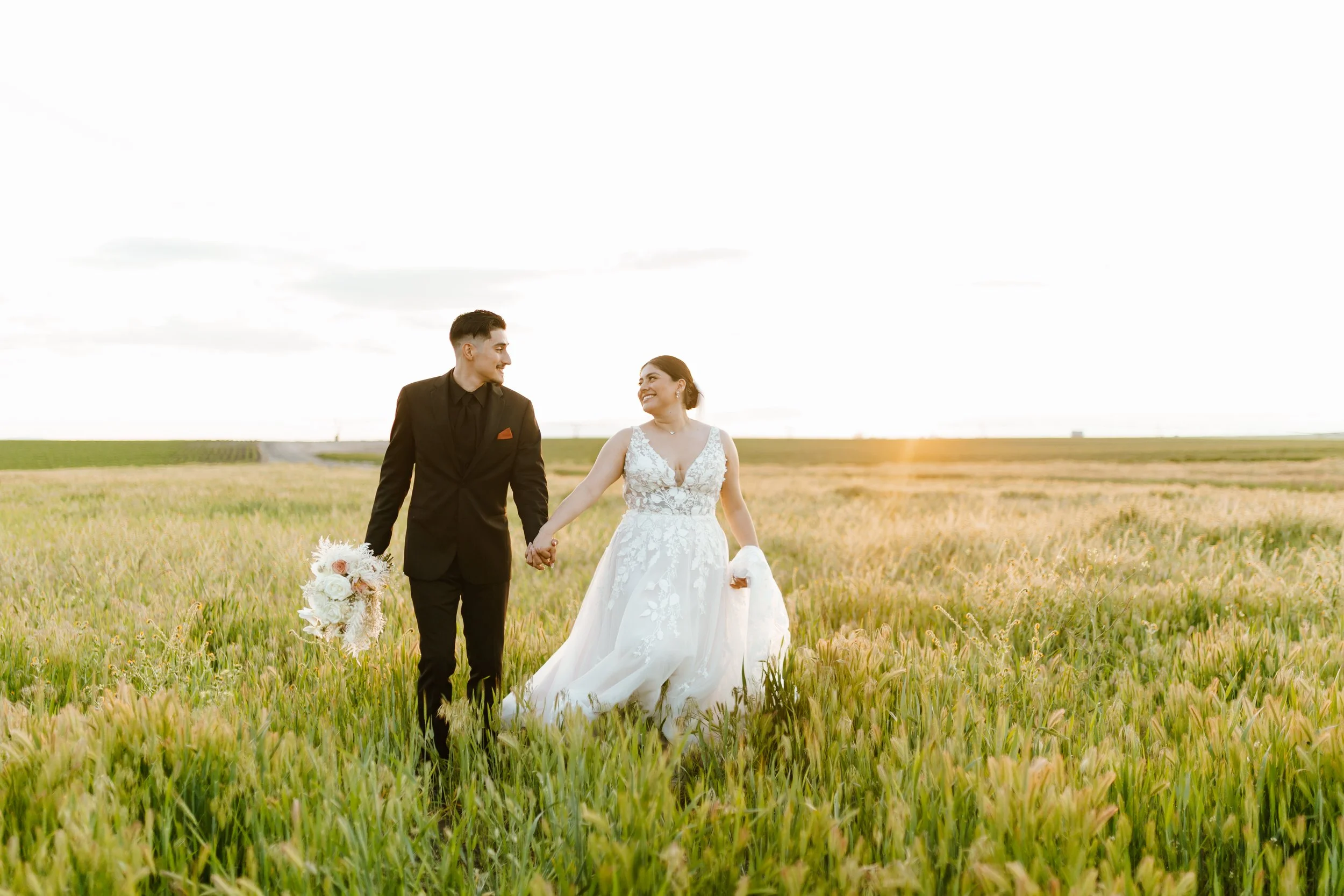 Hailey Nicole Creative | North Texas Western + Wedding Photographer | Rustic Boho Wedding in Tri-Cities, WA at Willow Inspired