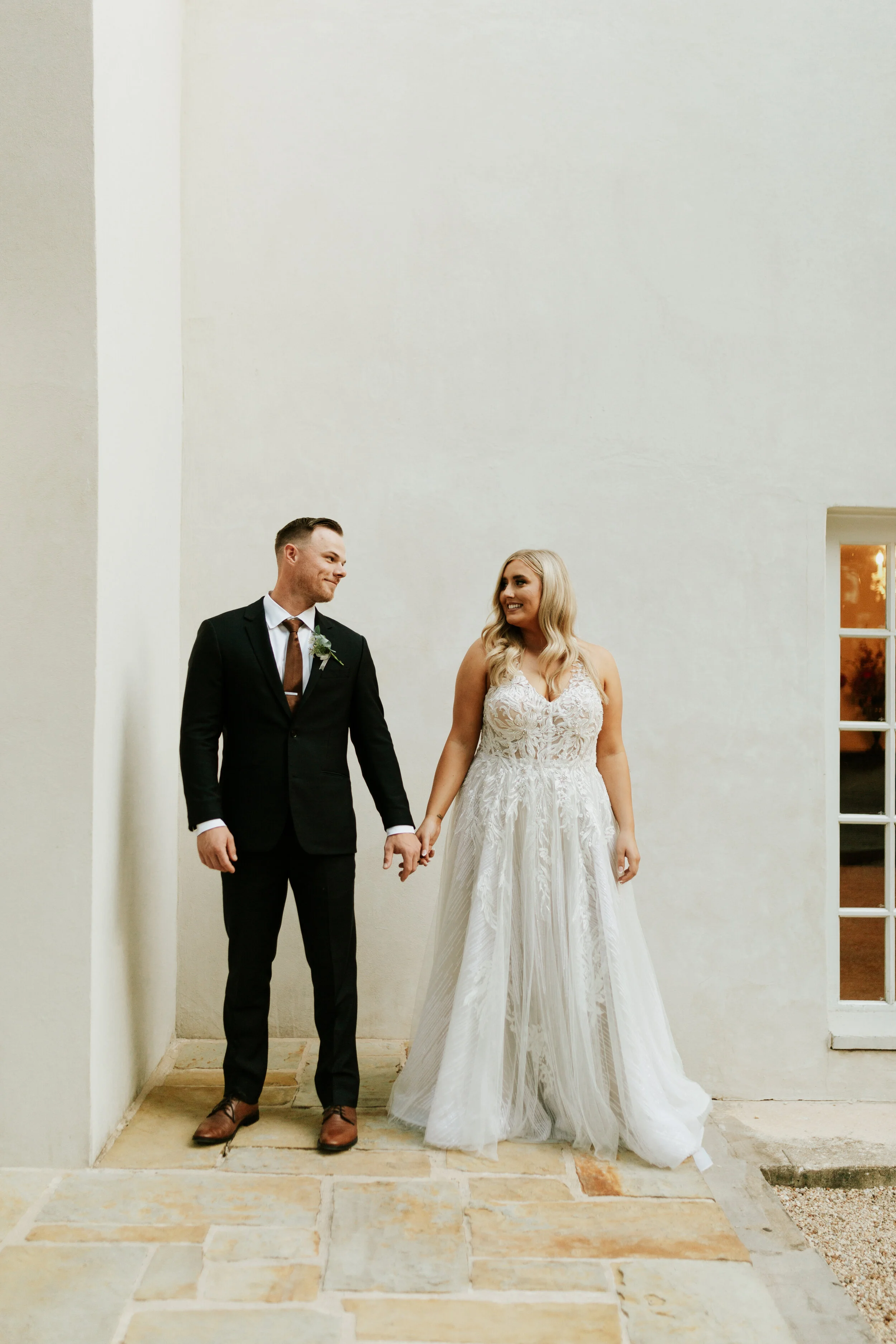 Hailey Nicole Creative modern, minimal, and romantic summer wedding at the Gardens at West Green in San Antonio, Texas