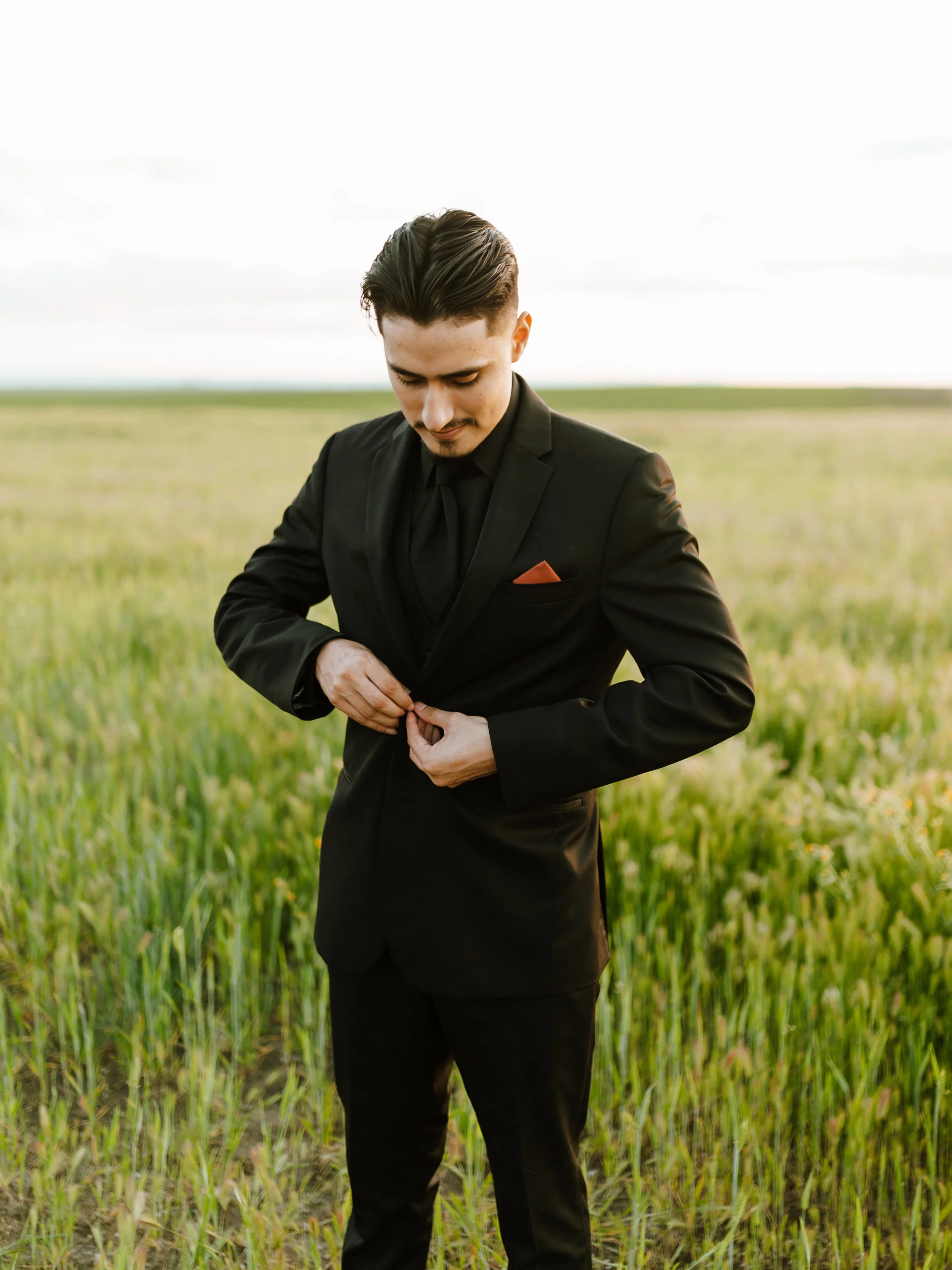 Hailey Nicole Creative | North Texas Western + Wedding Photographer | Rustic Boho Wedding in Tri-Cities, WA at Willow Inspired