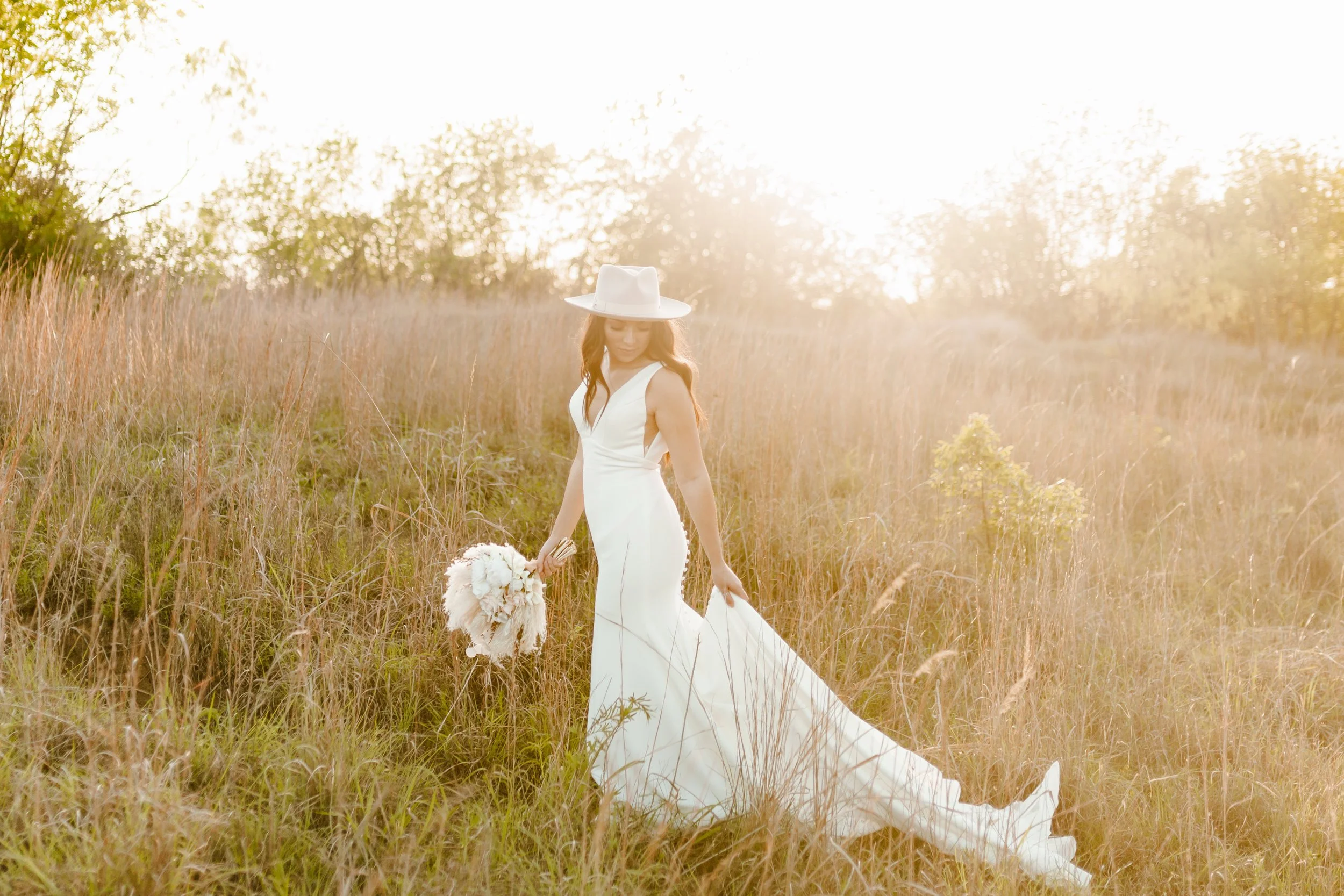 Hailey Nicole Creative | DFW Wedding Photographer | Tandy Hills Bridal Photography in Fort Worth, Texas