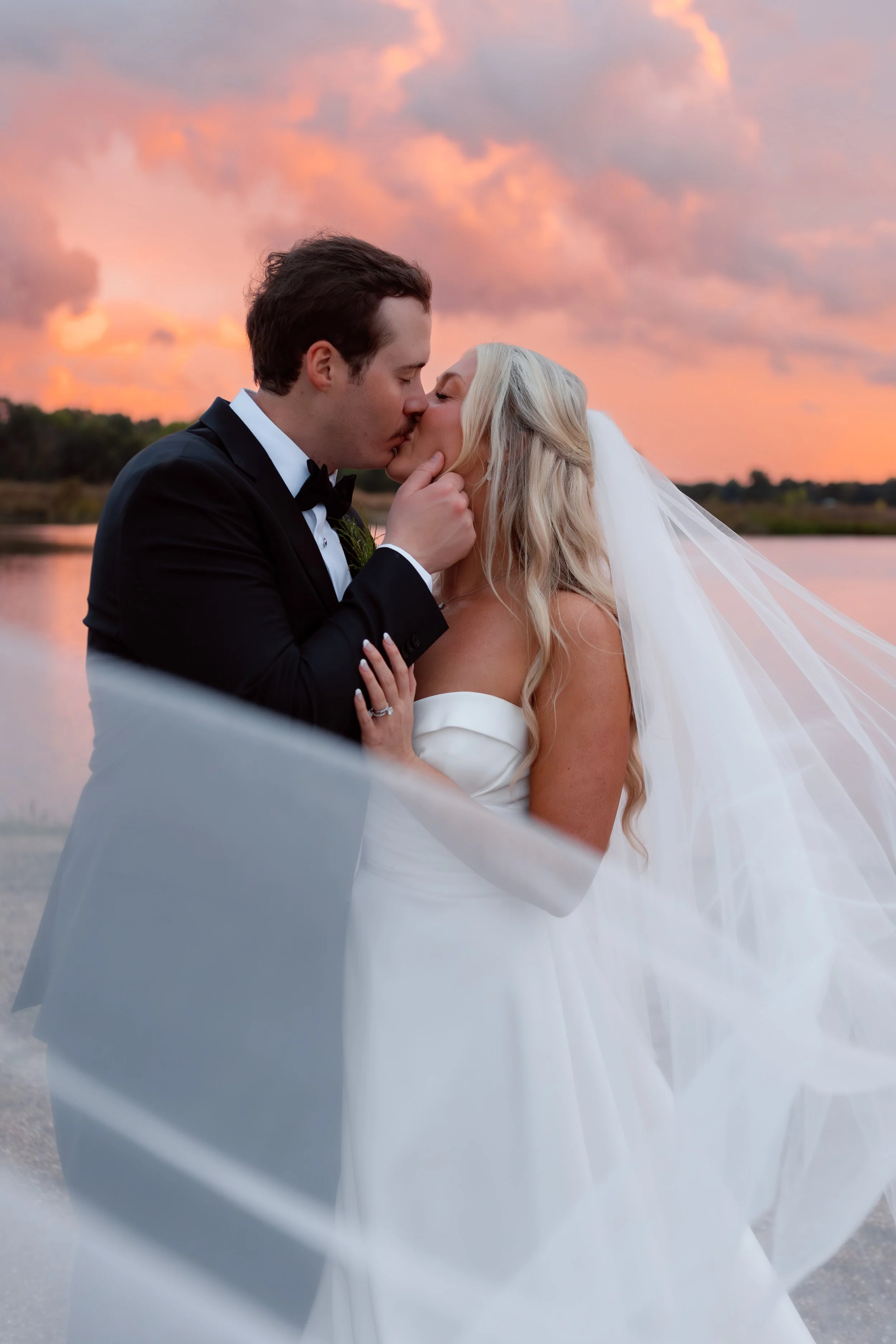 By-Hailey-Nicole-Photo-DFW-Texas-wedding-Photographer-sneaks-21.jpg