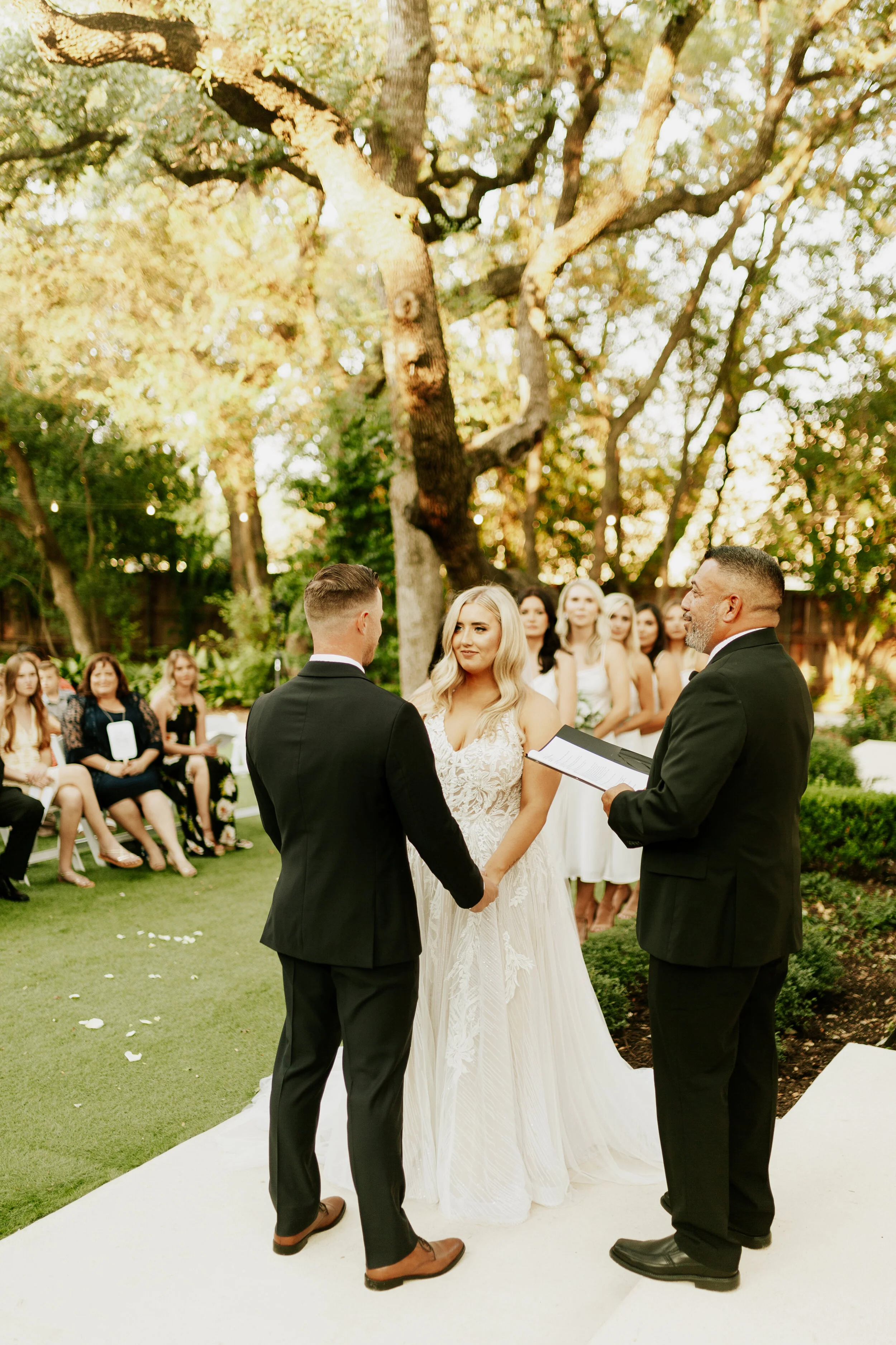 Hailey Nicole Creative modern, minimal, and romantic summer wedding at the Gardens at West Green in San Antonio, Texas