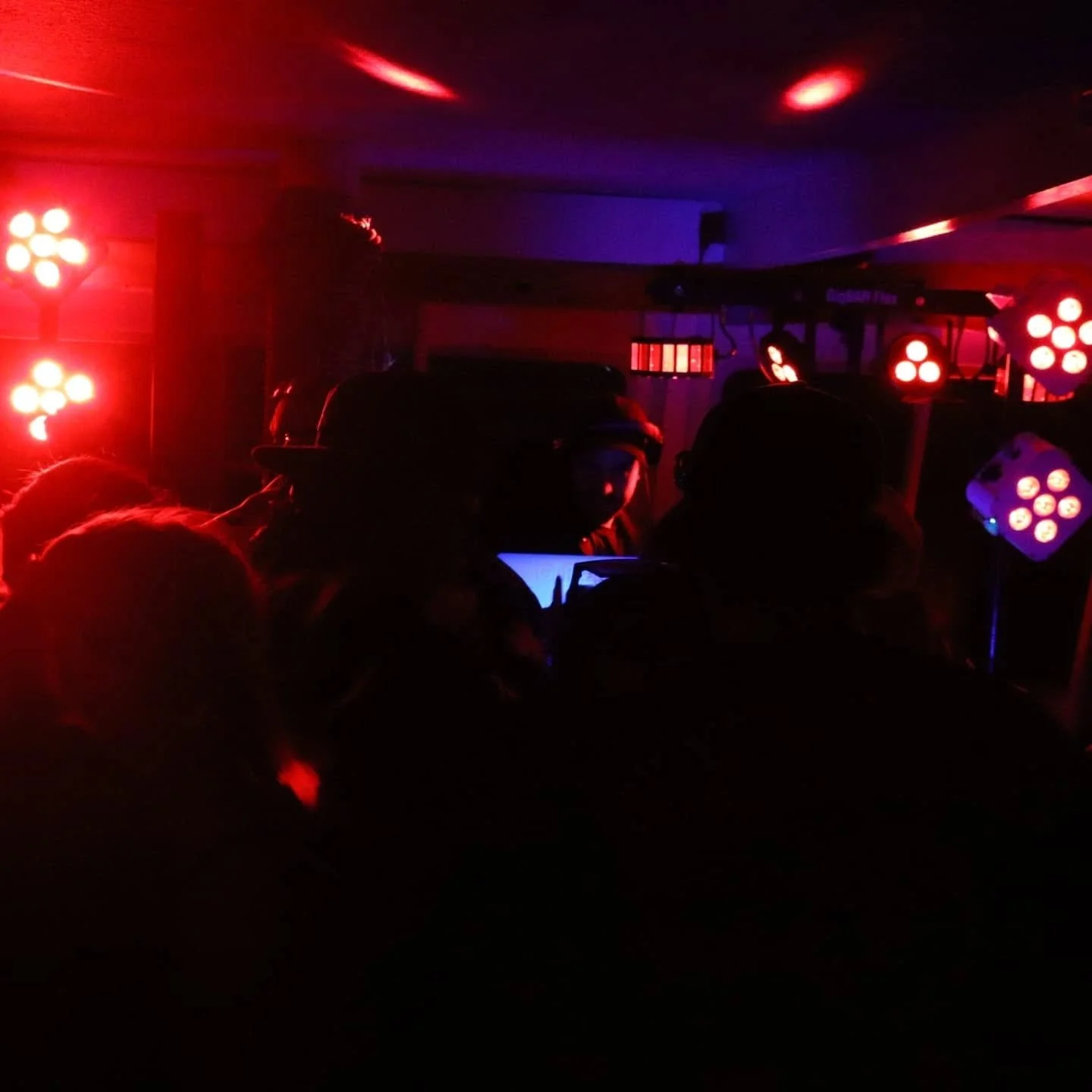 Another wild night on the floating night club @tides_and_tunes 😎⚓️

#boatparty #jervisbay #southcoast