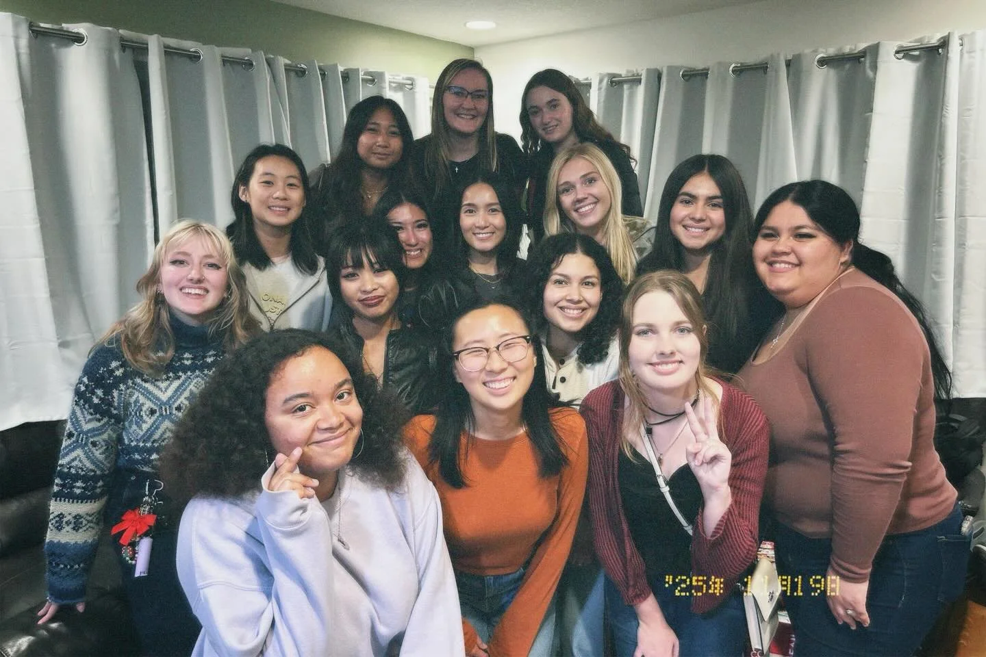 FRIENDSGIVING 2025 🎞️ 🧡