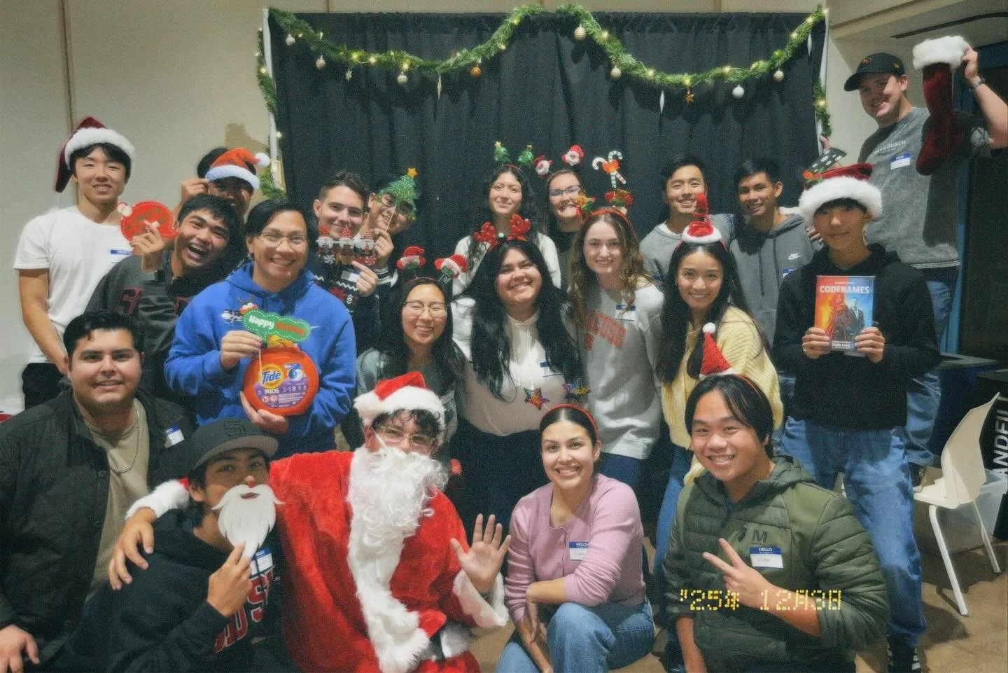 Swipe for a final surprise from Isaac 😌 merry Christmas everyone!! 🎄🎅