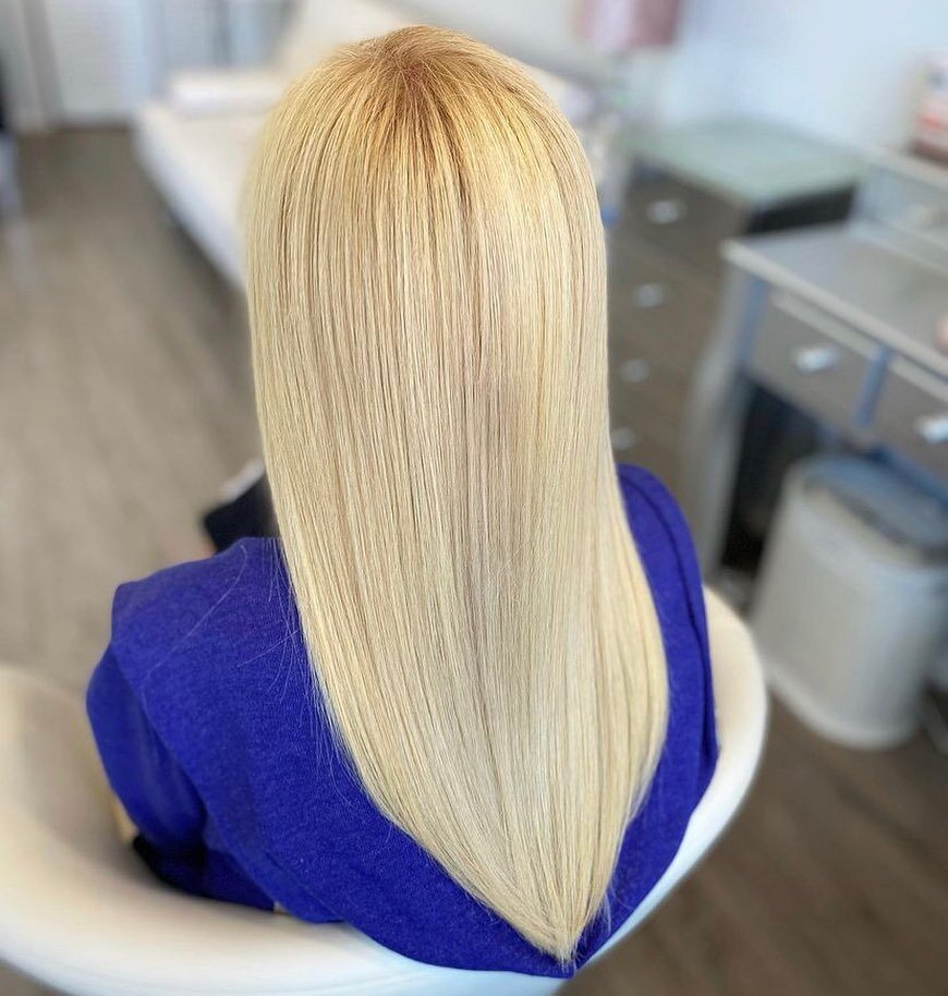 The best part ir my job is when my clients are so happy about their hair and have a big smile in their face💛
By @elles_uu 
.
.
.
#braziliantreatment #sandiegohairstylist #sandiegohair #brazilianblowout #delmar #braziliankeratinbar #longhair #beforea