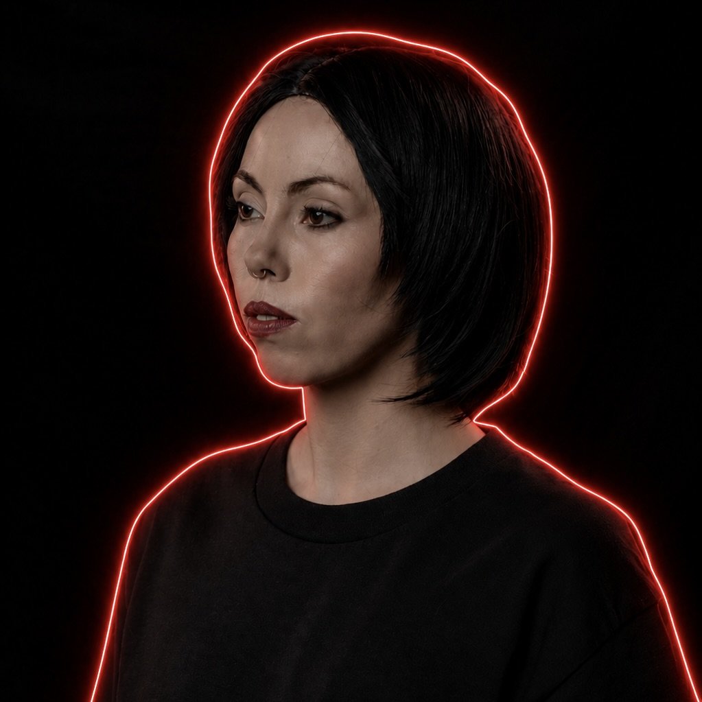 EMILY NEIFERT AS DAISY