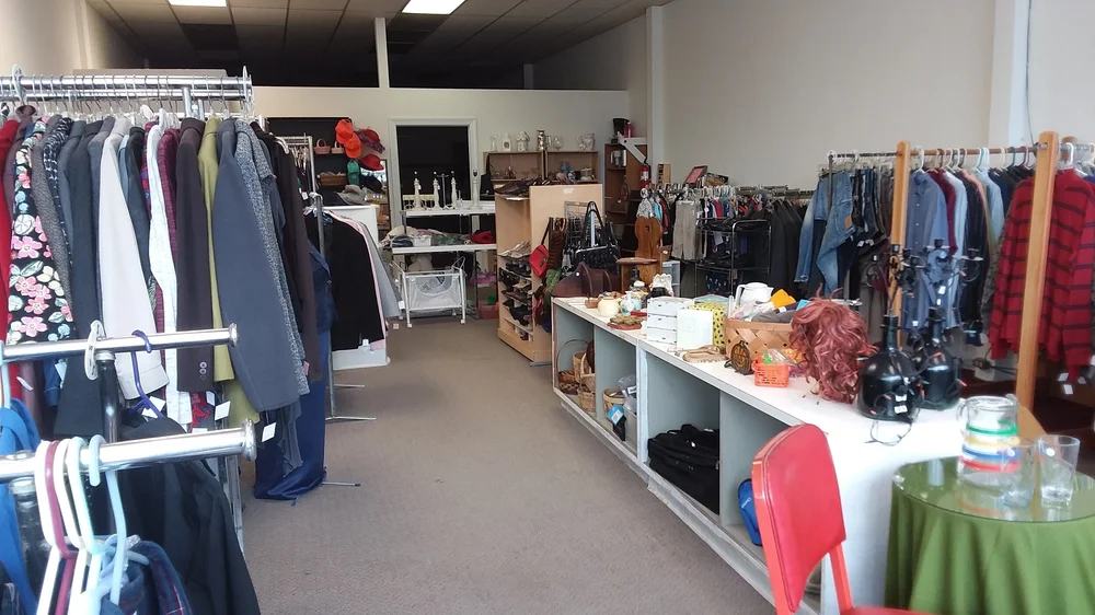 The Clothing Place — Hopewell Food Pantry