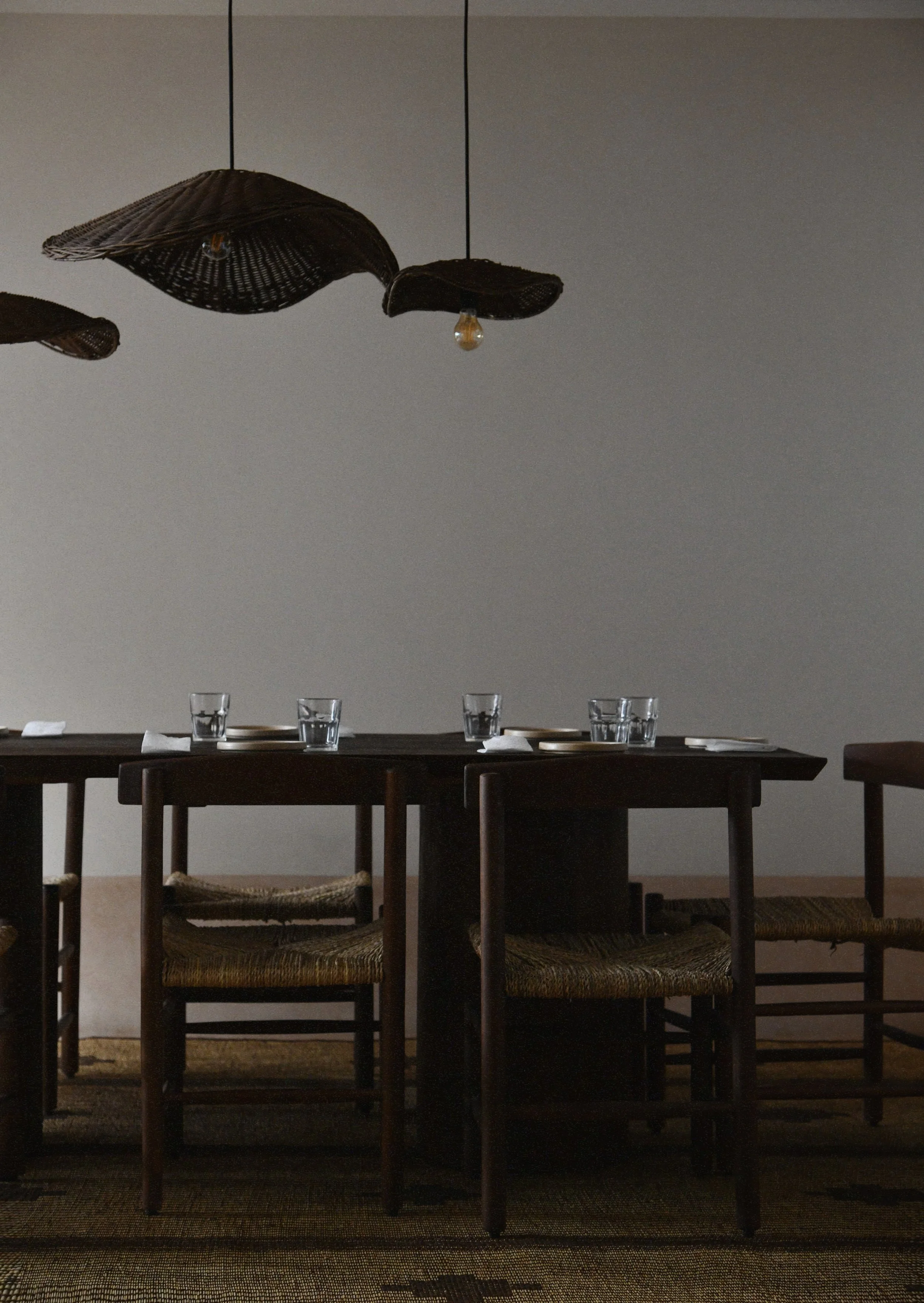 dining 02 grain.jpg