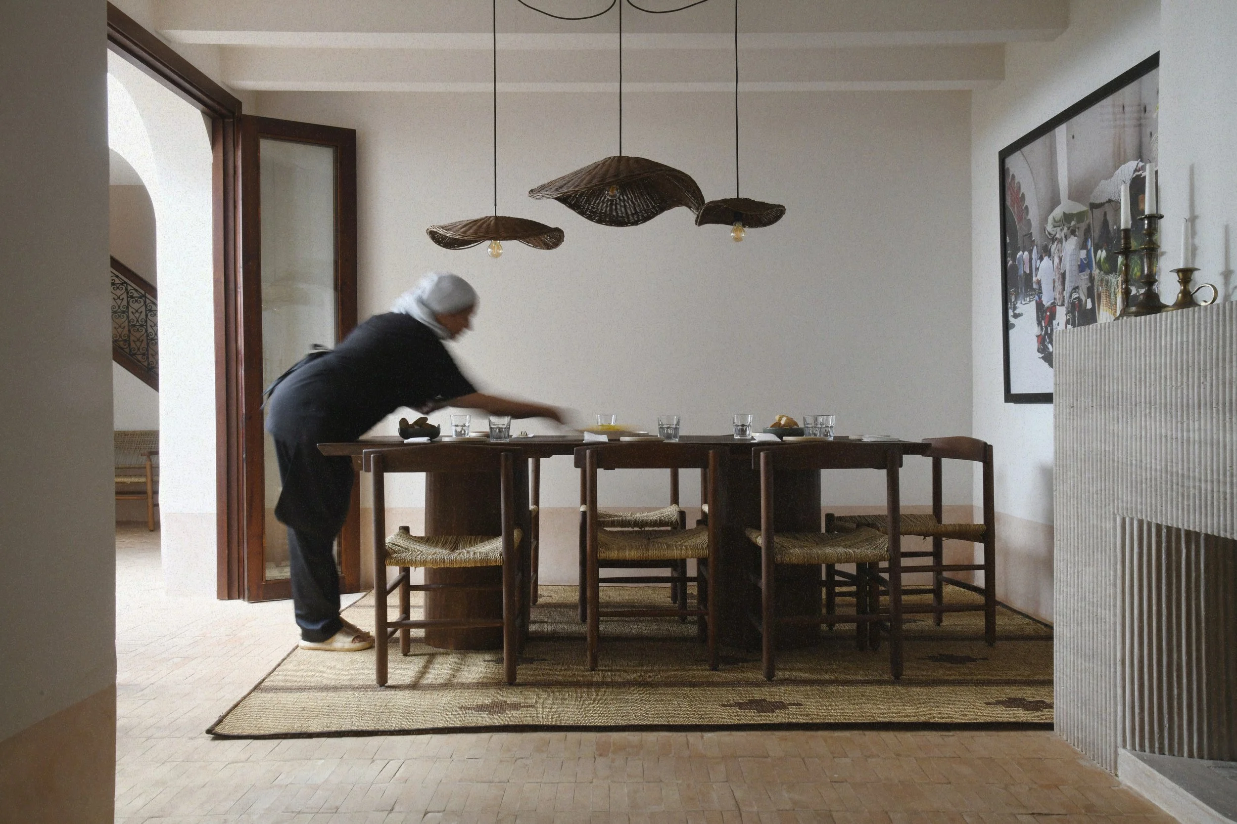 dining 01 grain.jpg
