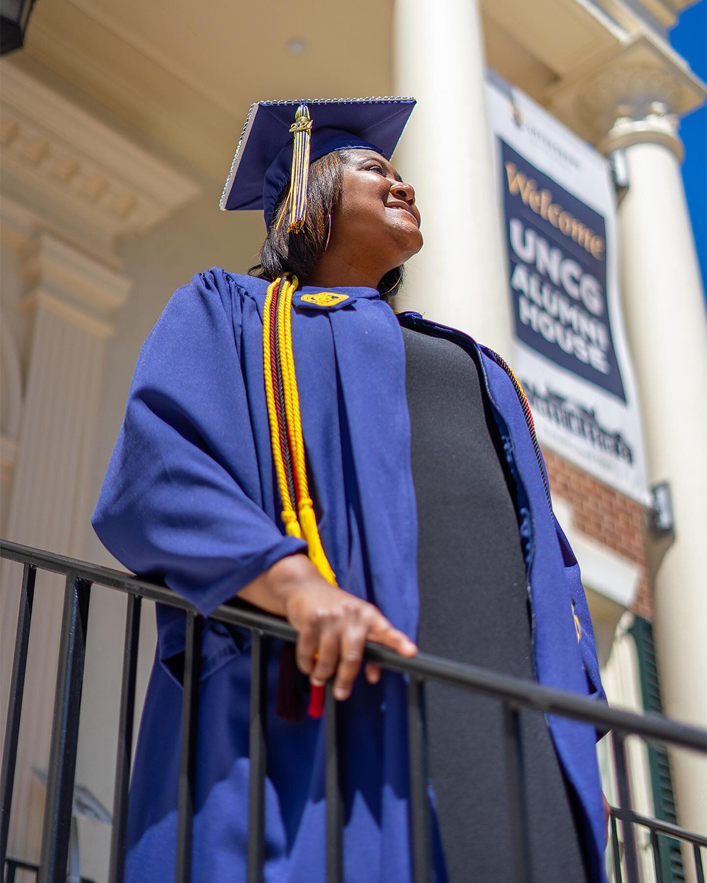 Go confidently in the direction of your dreams. Believe | Achieve | Succeed
👩🏾&zwj;🎓: @breyannarice 
📸: Sony A7II
#UNCG #uncgreensboro #gradphotos #family #greensboro #alumni #alumnistatus