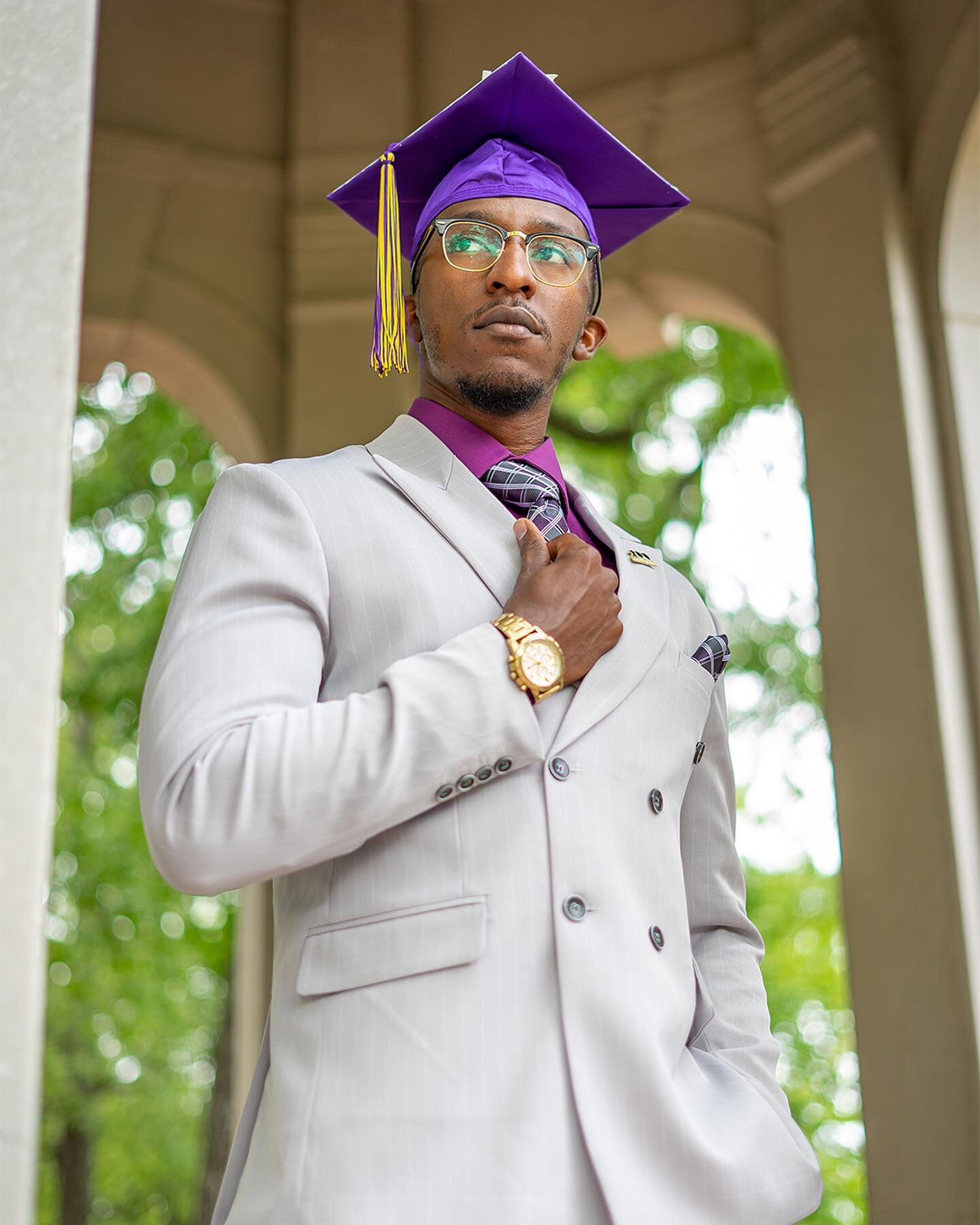 Mastering others is strength, mastering yourself is true power.
👨🏾&zwj;🎓: T. Wilkins
📸: Sony A7II
#ECU #ClassOf2021 #GoPirates #CollegeGrad #GradShoot #MensStyle #Dapper