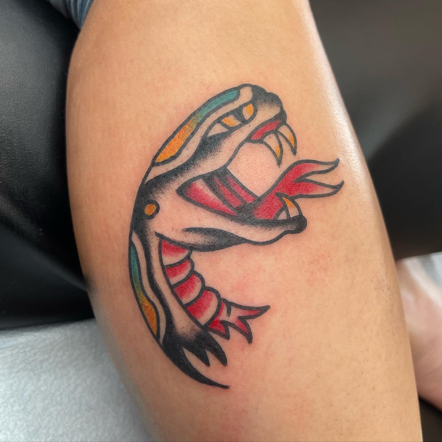 Snake head by @cmartintattooer 

💥dm him directly to book or try and come in as a walk in💥

#portlandtattooartist #portlandtattooshop #portlandtattooers #traditionaltattoo #snakehead