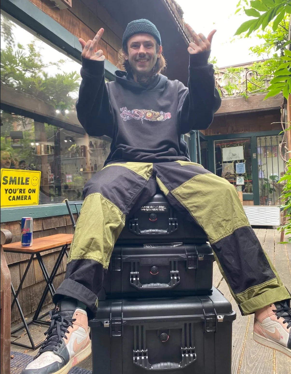 Guest Artist: Clayton Peel - ClosedHands