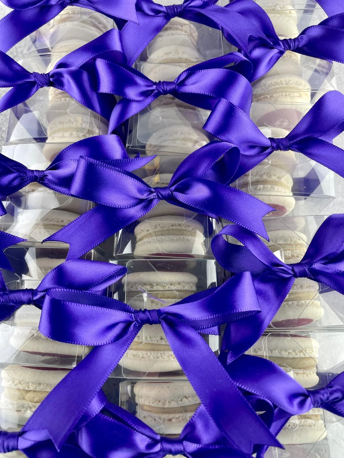 Ribbon with box of 2 Hamper Gift