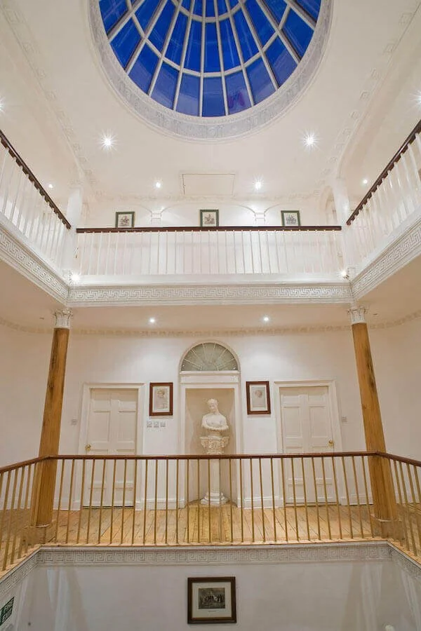 Atrium-Cortes.jpg