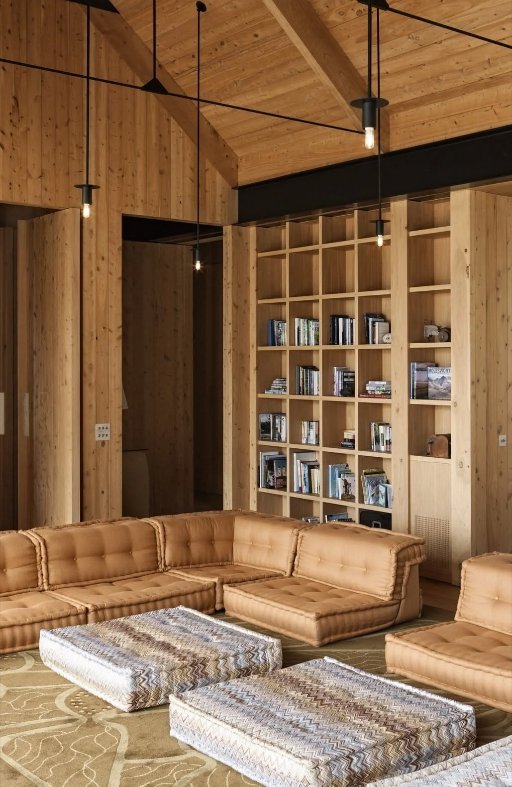 10 Iconic Sofas - Studio Bisson