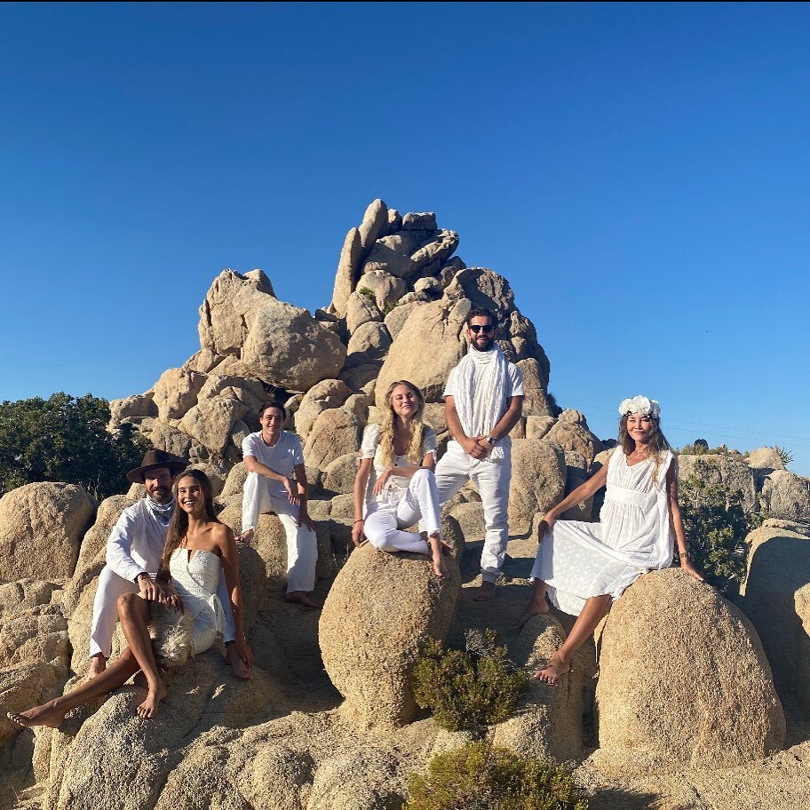 ✨✨Welcoming and celebrating my 61st birthday. Thank you everyone for the posts, cards, calls and texts. I am overjoyed! We traveled by car to Joshua Tree and spent a few nights together in the beauty of silence, stars, good company, warm air, sunshin