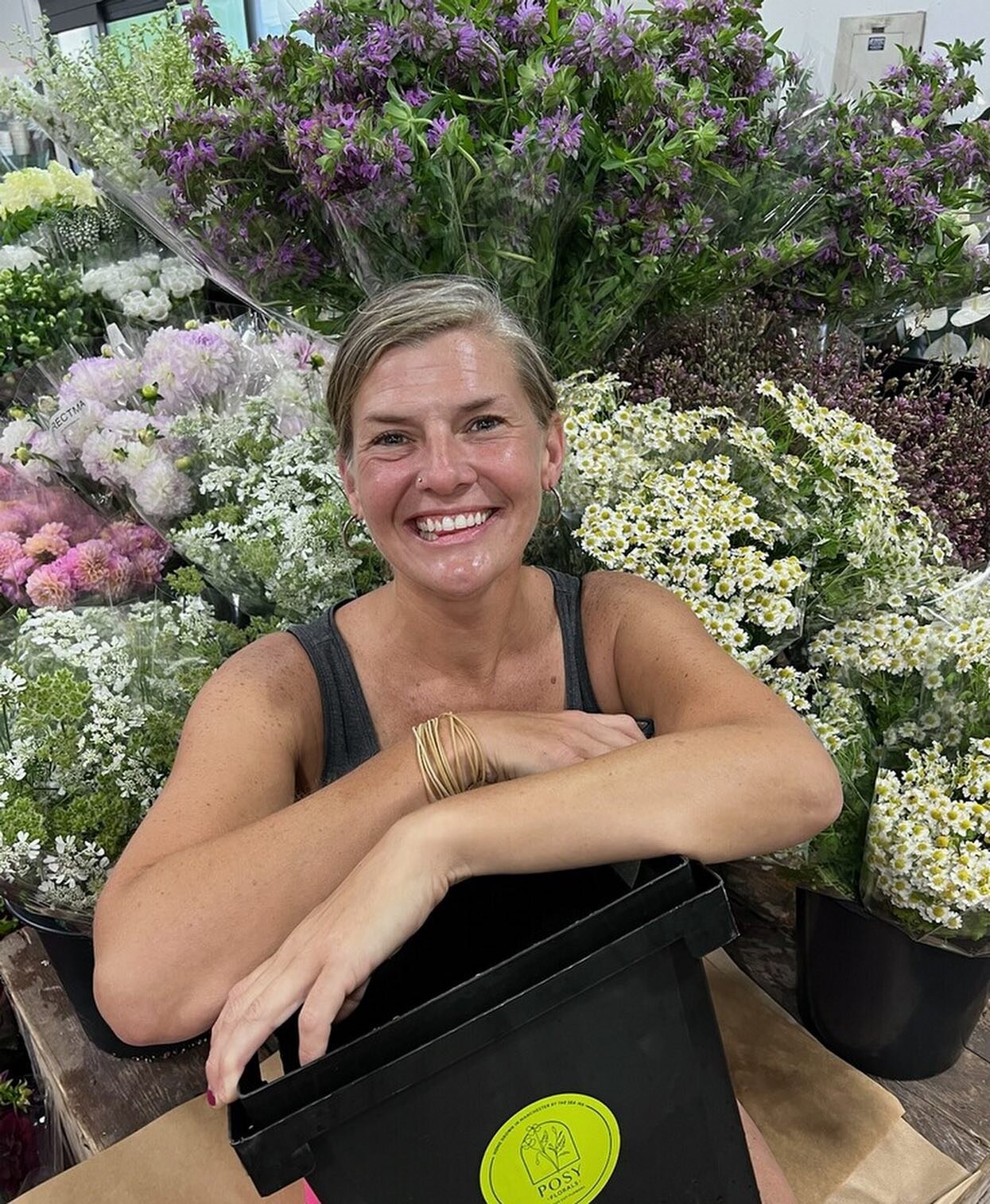 Today is a big day for POSY! We are selling our first bunches of local blooms at the big Boston wholesale flower market, exclusively through Paula  @directflowers2florist! 

Bunches of local Monarda (Bergamot Bee Balm), Feverfew Magic Single and Orla