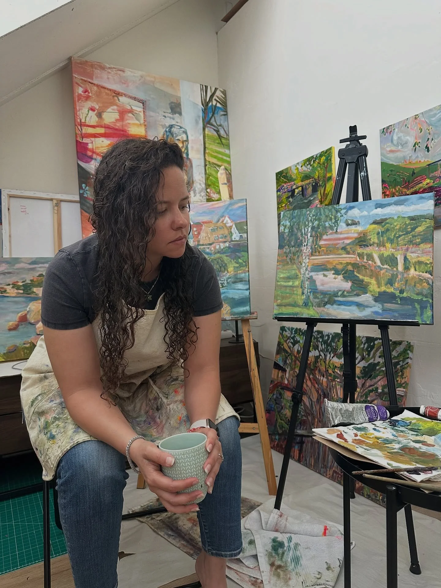 Deciding they are not done..
When it happens more often it&rsquo;s probably a sign of shift in work - cant wait to see!
#hadilelfaramawyfineart #inmystudio #feeltheshift #thehagueartists #denhaagkunstenaars