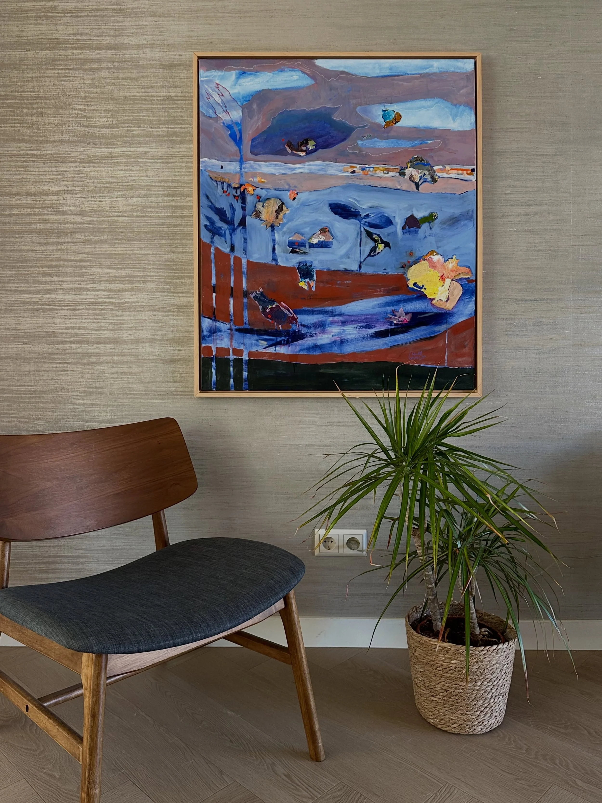 A rare real life physical mockup in this digital world 😁 here is what a 80cm by 100cm lovely could look like in a space. 
#artforthesoul #astrokeofwhimsy #artforthehome #homeswithcharacter #hadilelfaramawyfineart