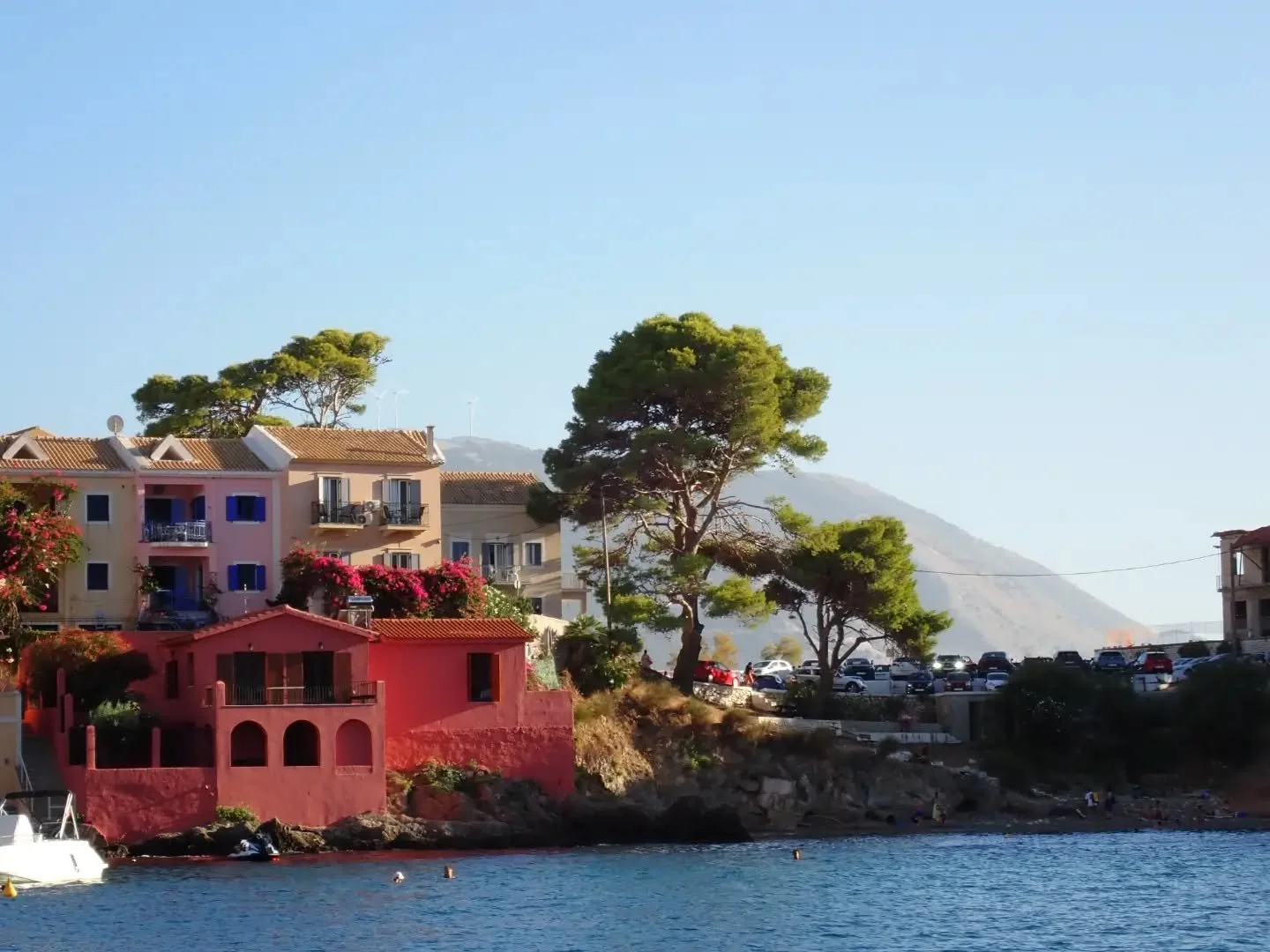 Kefalonia🩵
Excuse the wonky turtle video, I was too busy looking at the turtle instead of the camera