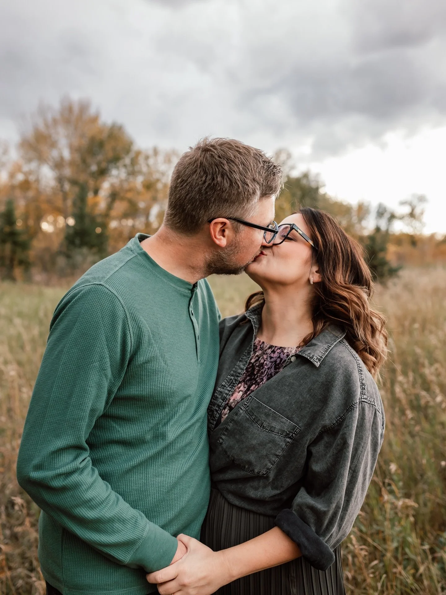 Fall Minis are in full swing. Since i didn&rsquo;t have a chance to edit any from this season yet, I&rsquo;m sharing some from last year.

Calgary photographer 
Fall mini session was in Calgary
Fall mini session in Okotoks
Okotoks photographer