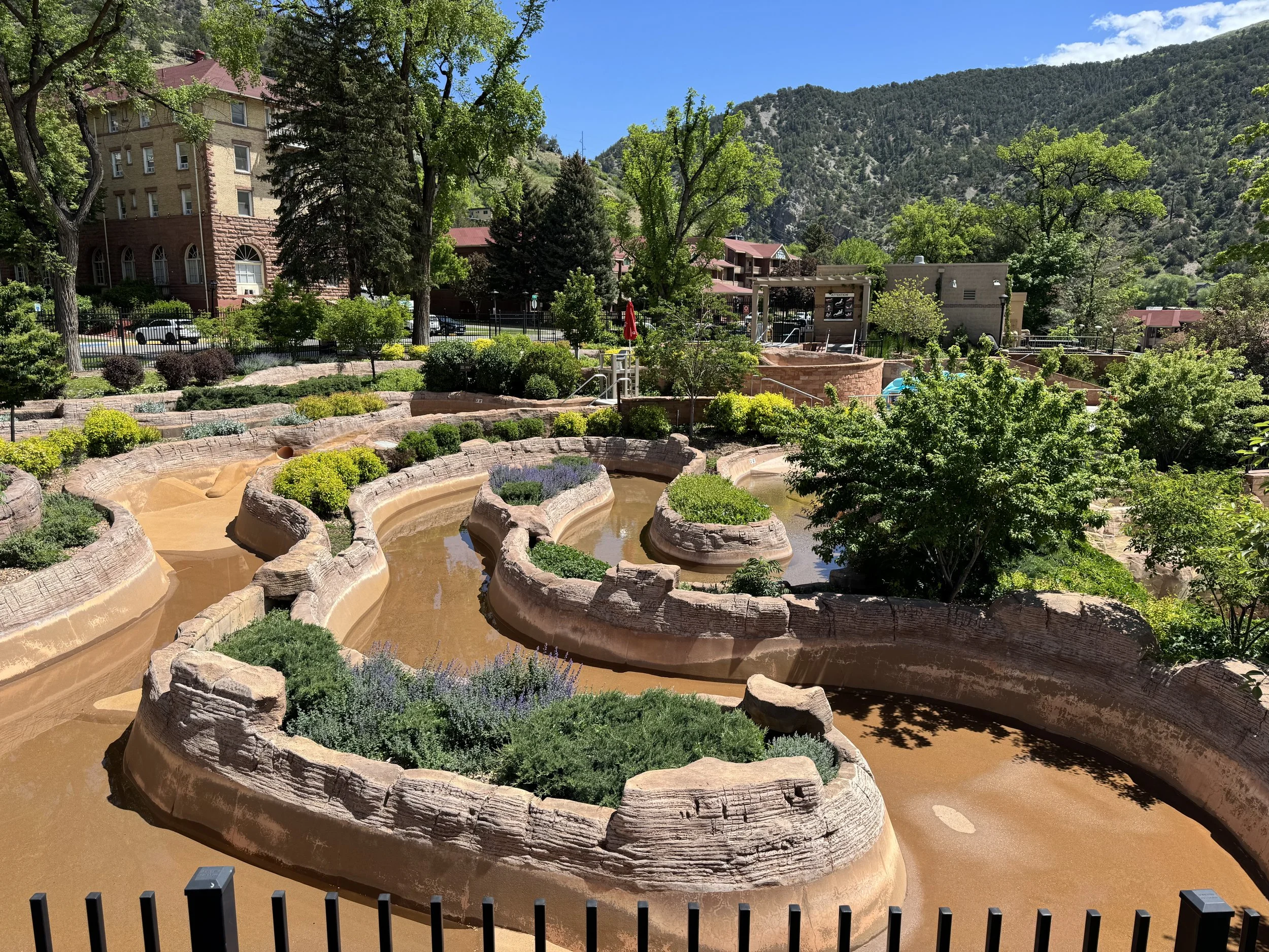 EarthlyExcursions Glenwood Springs Hot Springs (5).jpg
