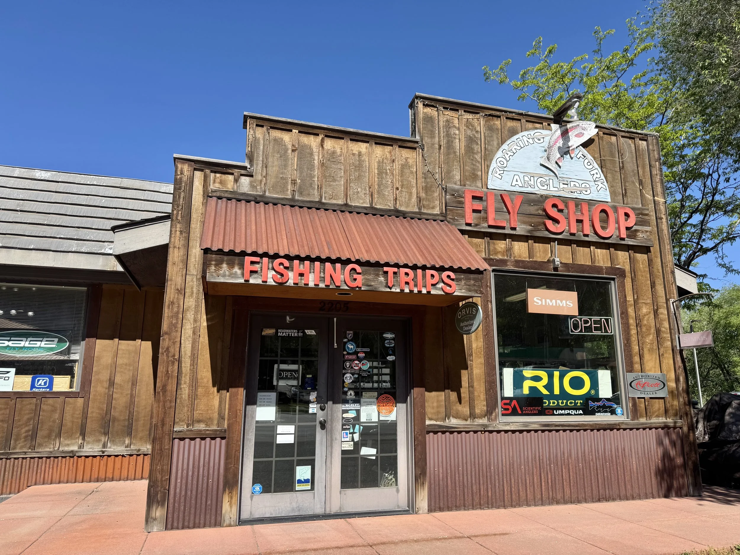 EarthlyExcursions Roaring Fork Anglers Glenwood Springs (4).jpg