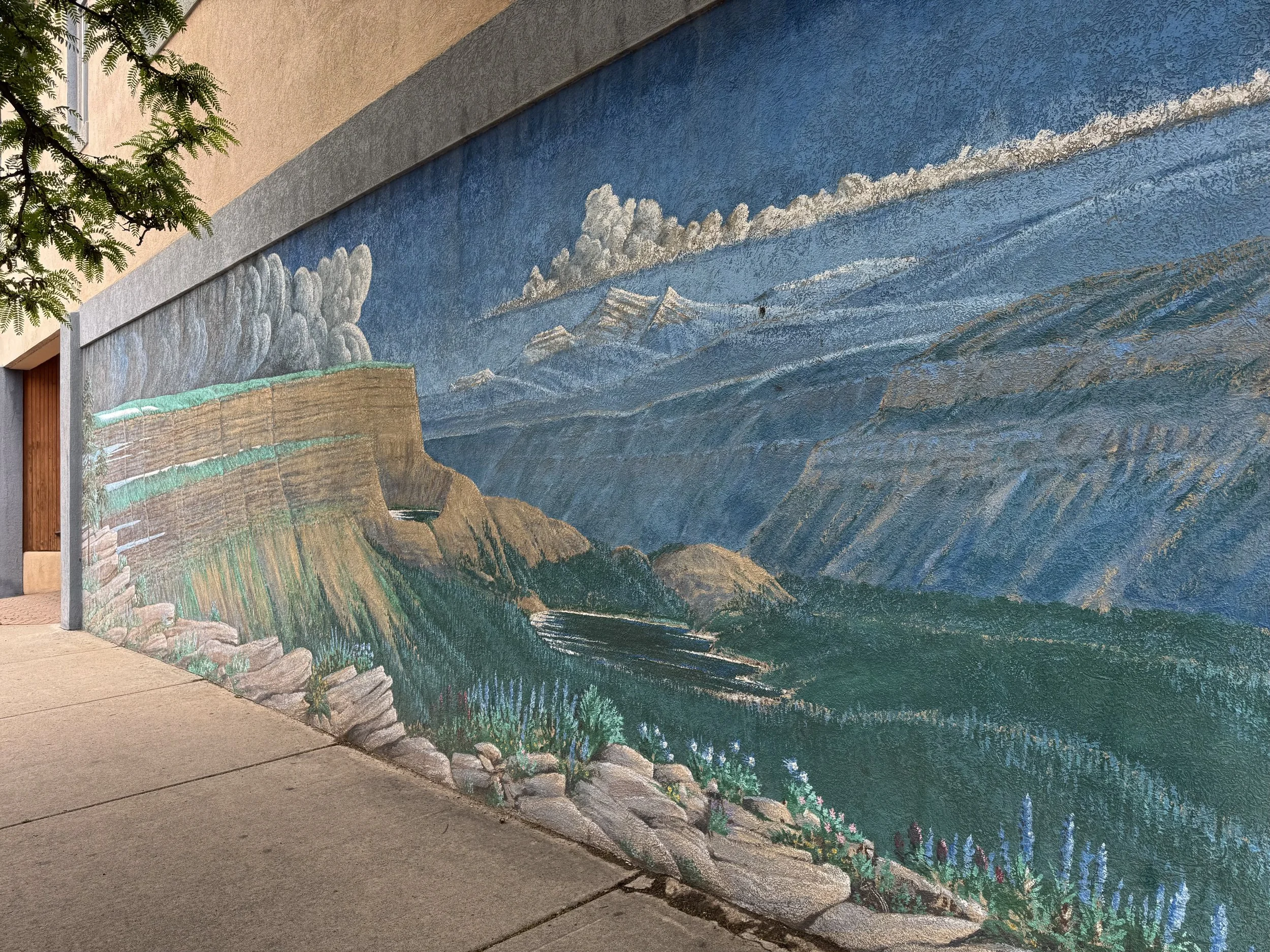 EarthlyExcursions Glenwood Springs Downtown (1).jpg