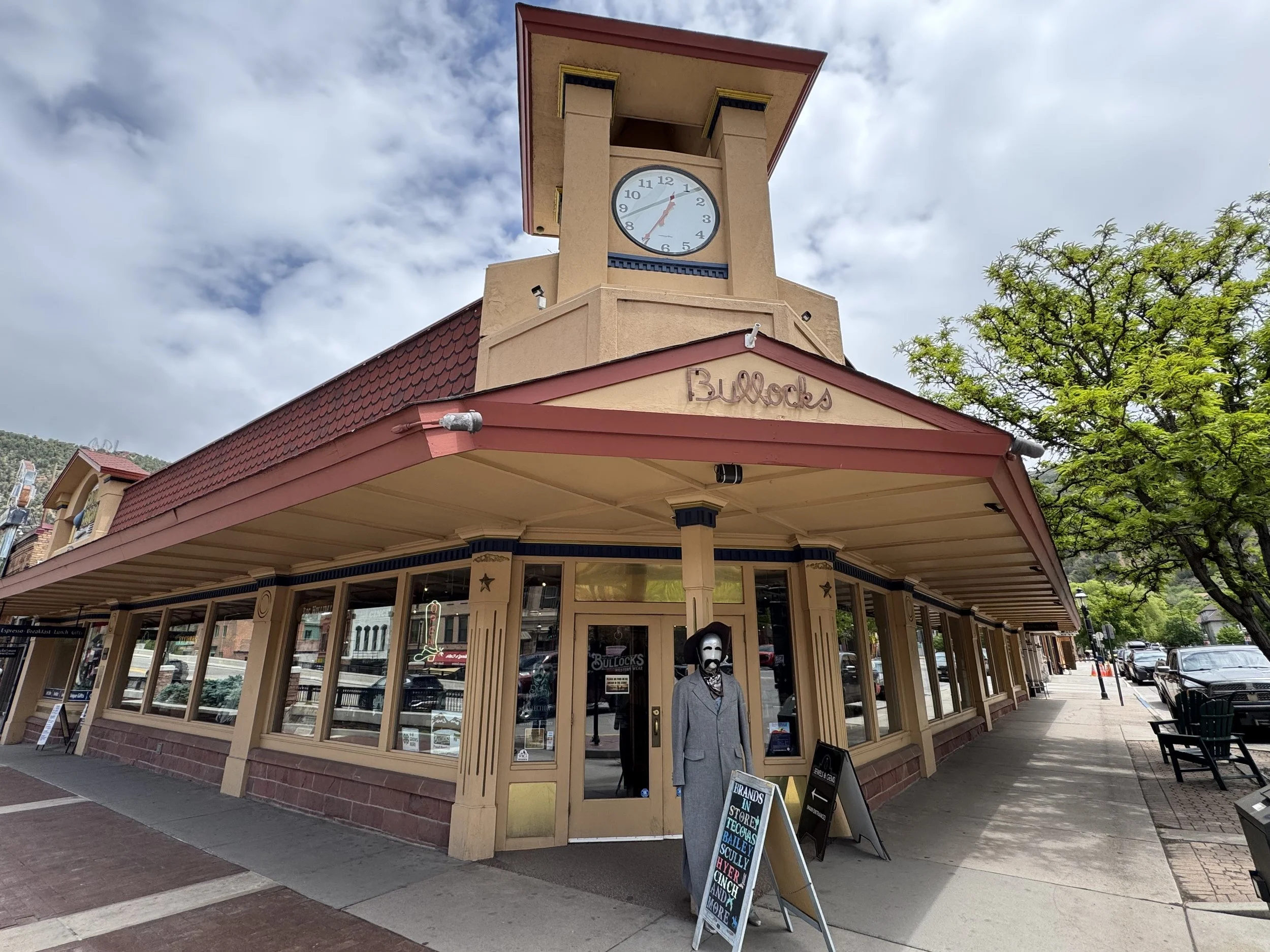 EarthlyExcursions Bullocks Glenwood Springs.jpg