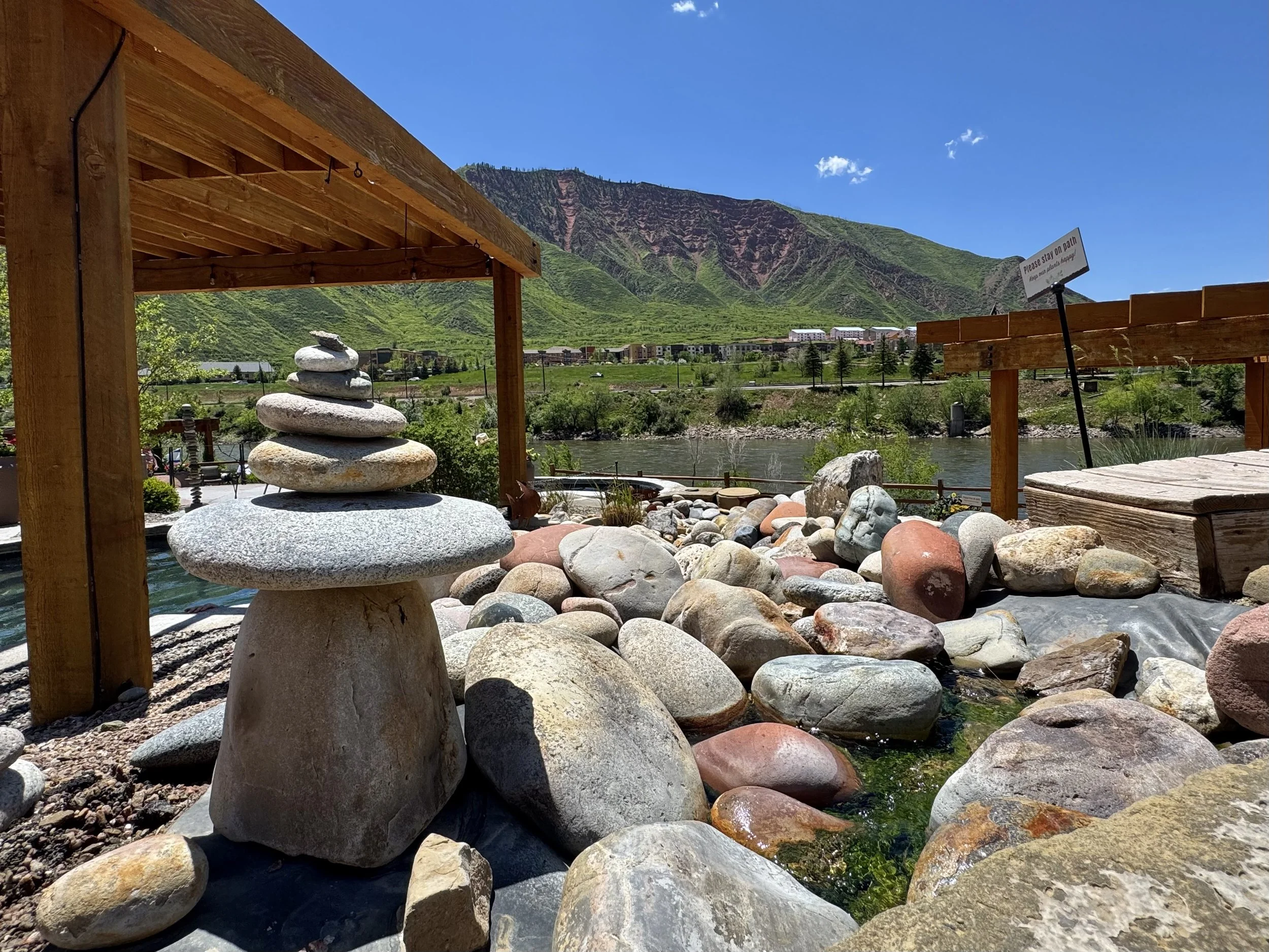 EarthlyExcursions Iron Mountain Hot Springs (14).jpg
