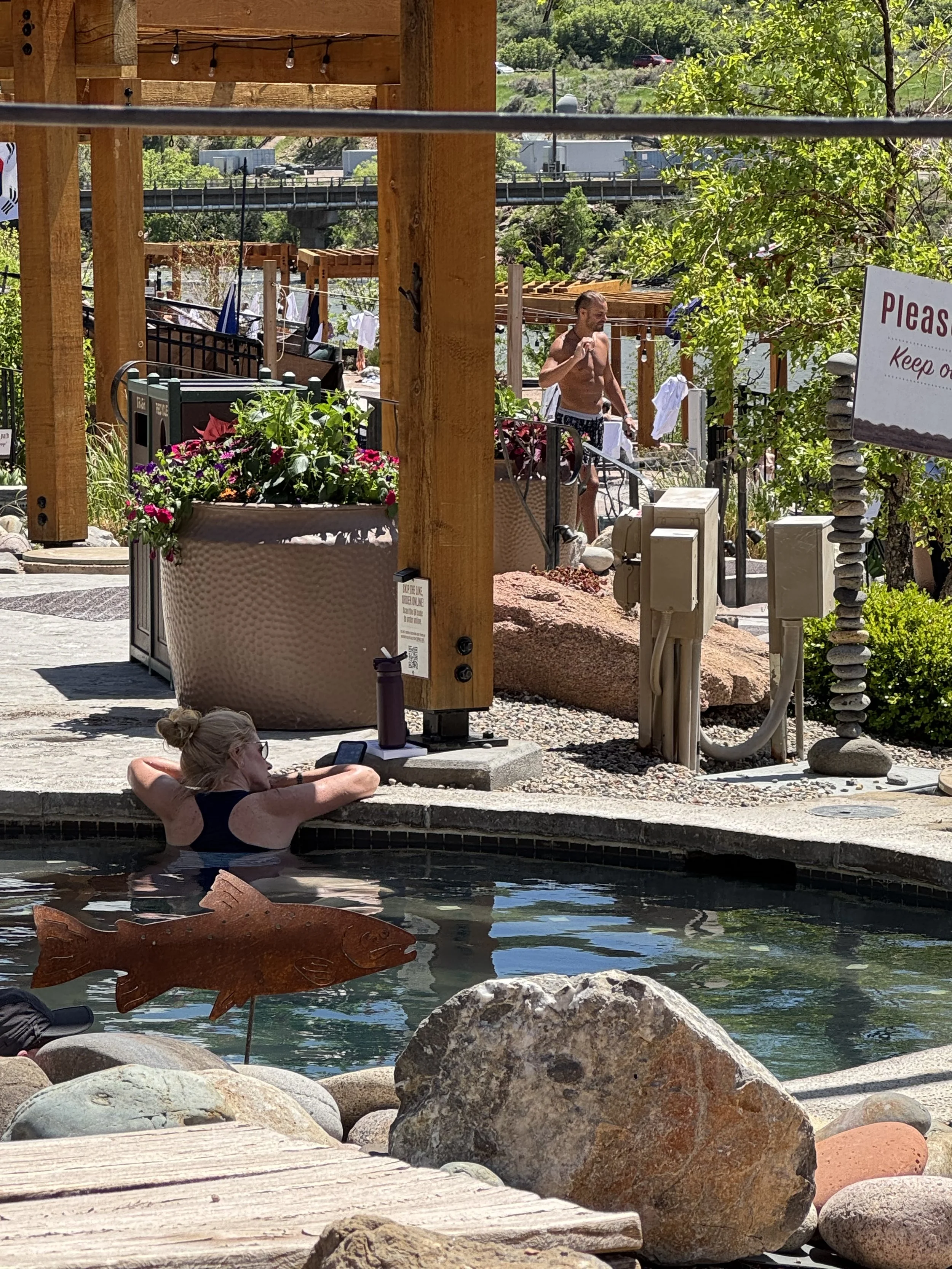 EarthlyExcursions Iron Mountain Hot Springs (28).jpg