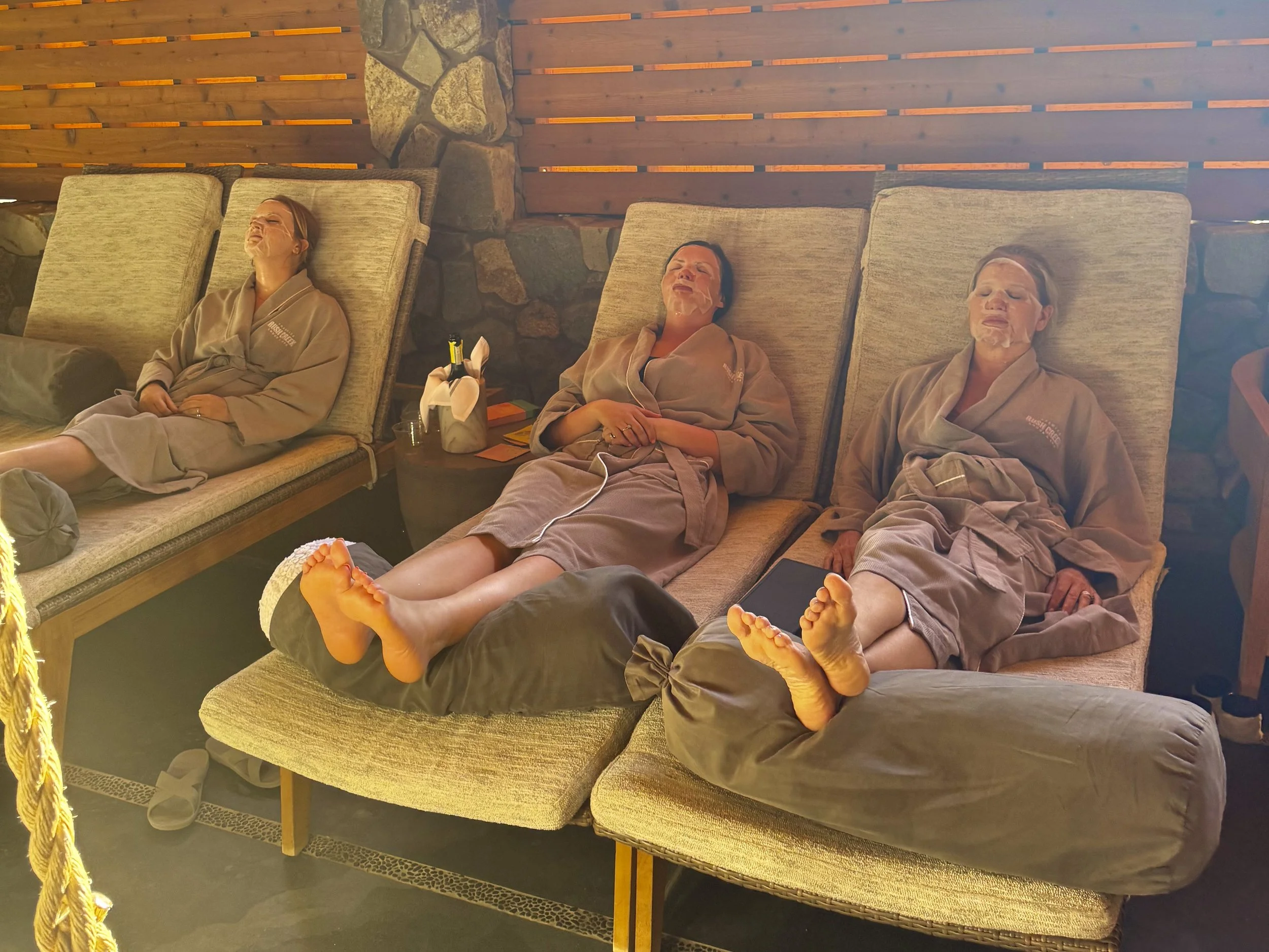 EarthlyExcursions Rush Creek Lodge Spa Yosemite (2).jpg