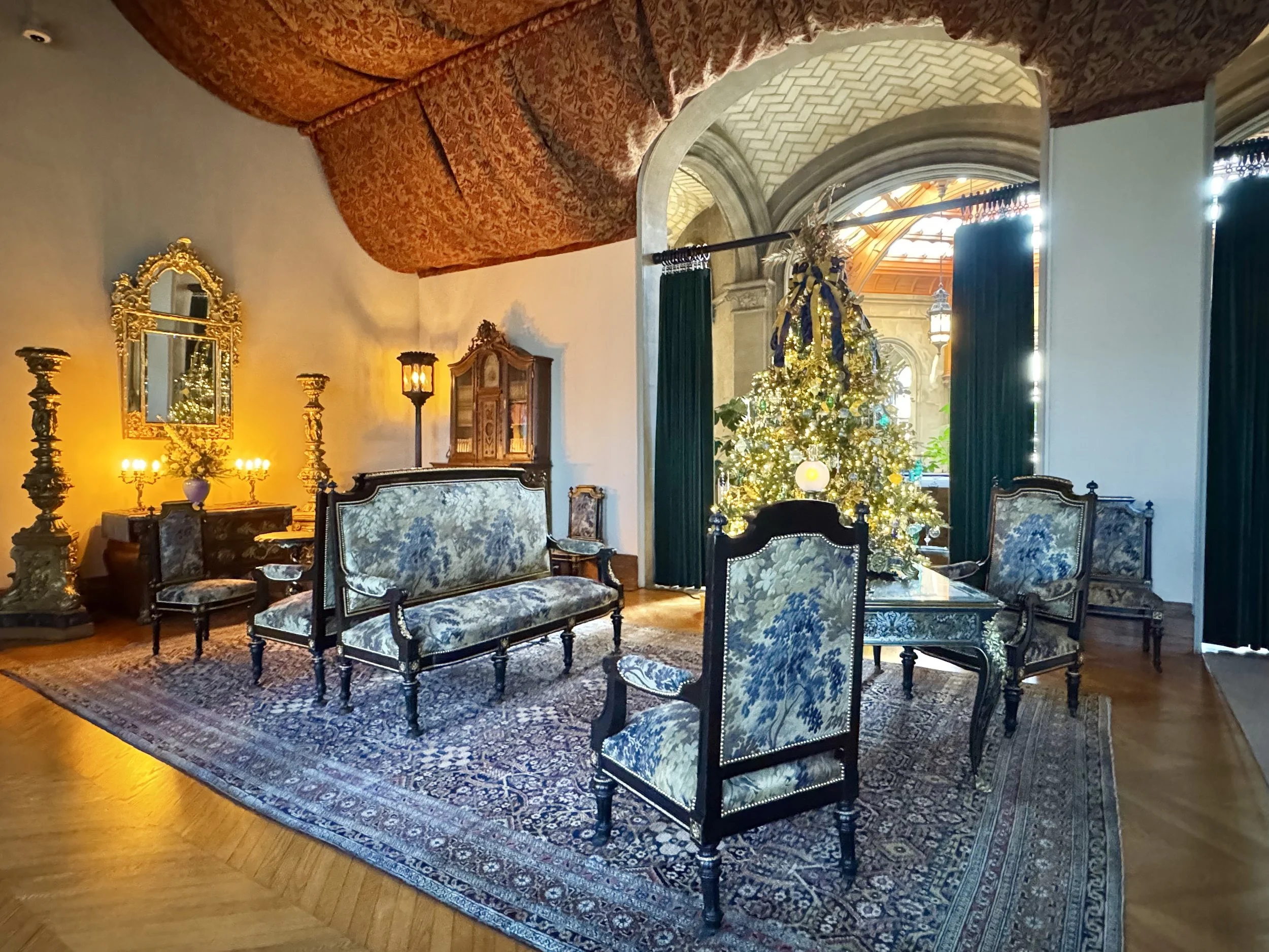 EarthlyExcursions Biltmore Mansion (16).jpg