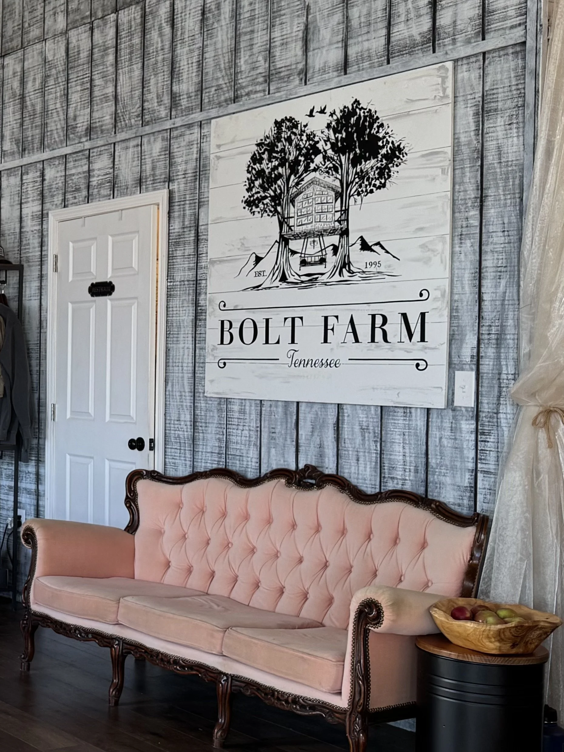Jen33Travel_Bolt_Farm_Treehouse (1).jpeg