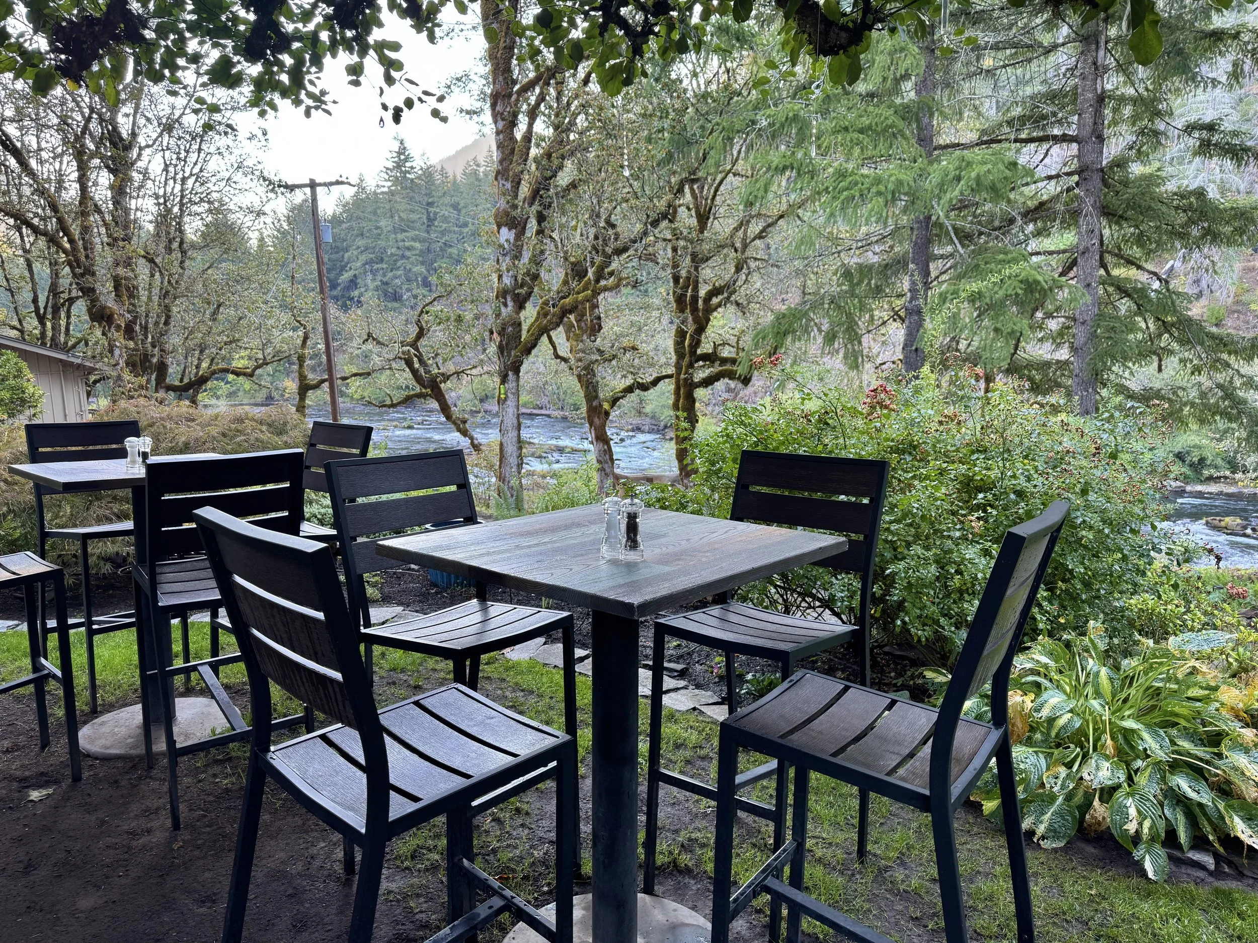 Jen33Travel_Steamboat_Inn_North_Umpqua (5).jpeg