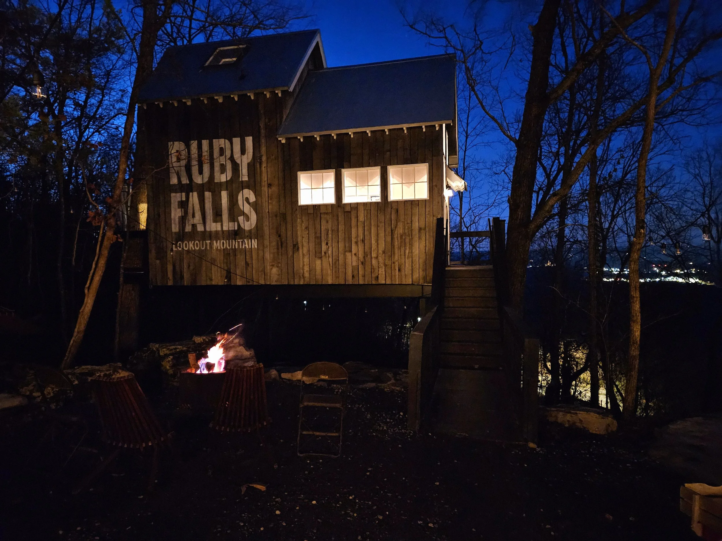 Treetop Hidewaways Treehouses Chattanooga EarthlyExcursions Ruby Falls
