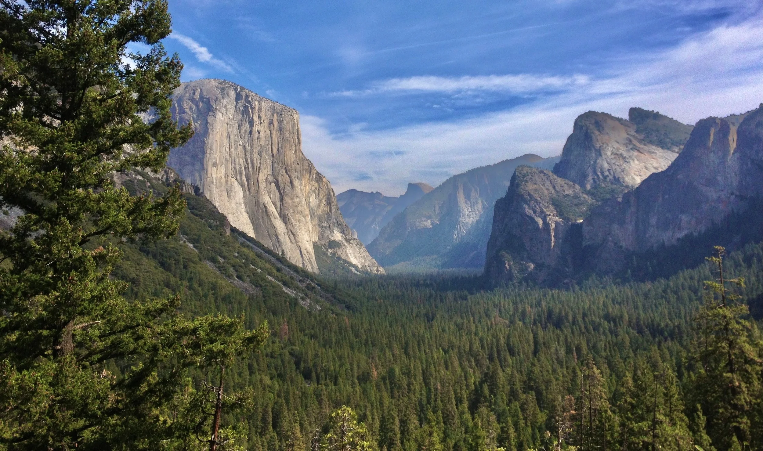 Panoramic view from Tunnel View in Yosemite National Park