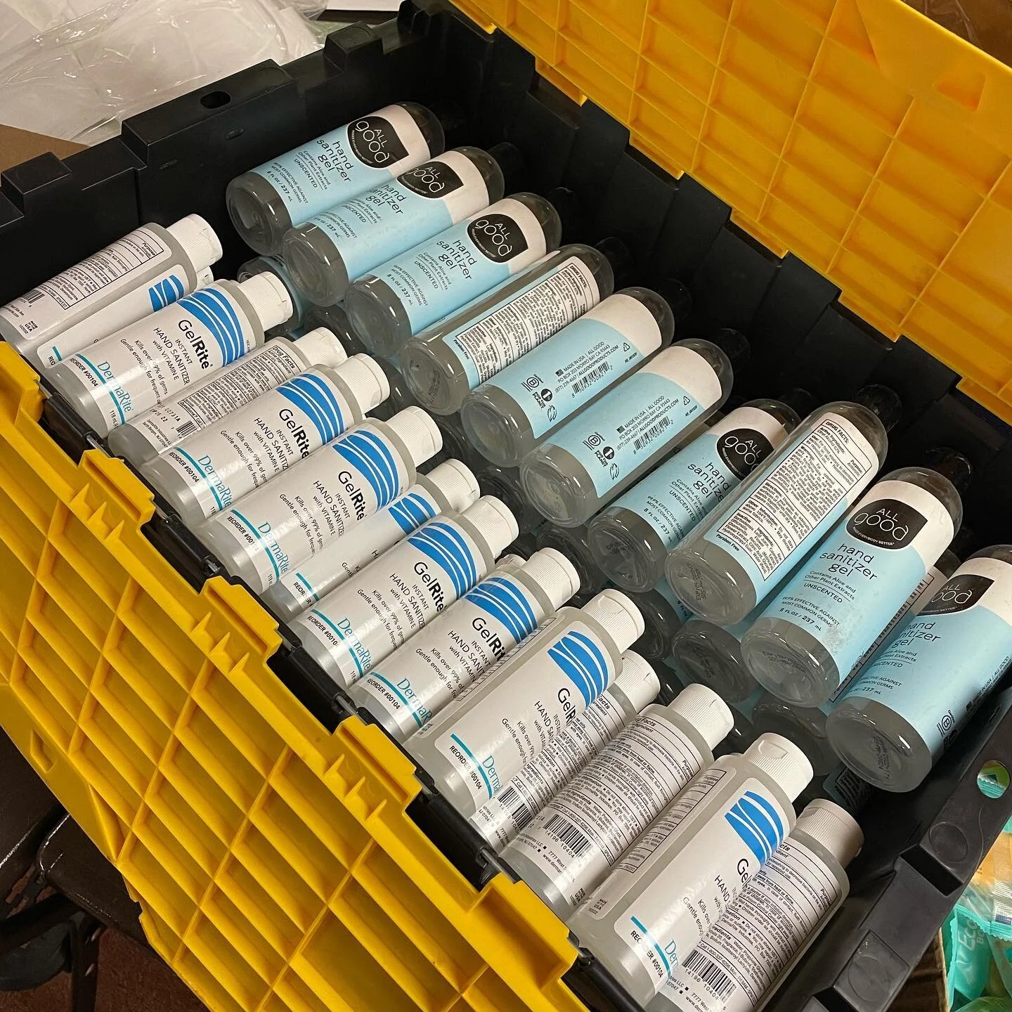 Hand sanitizer from @thegoldenquetzal circulated amongst on the ground groups in the Detroit area.

A lot of our transient community members often need PPE and hygiene supplies because they are constantly moving to and fro.

We listen and gather all 