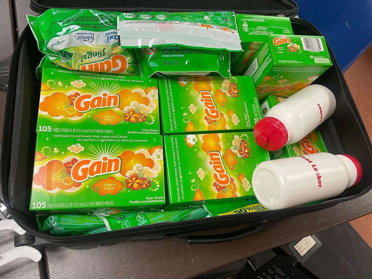 Donations from our community partners/drop off locations! @driftercoffee and @threads_detroit 

Not only will the suitcases be utilized but they are often requested by community members.

You can find our donation list pinned at the top of our profil