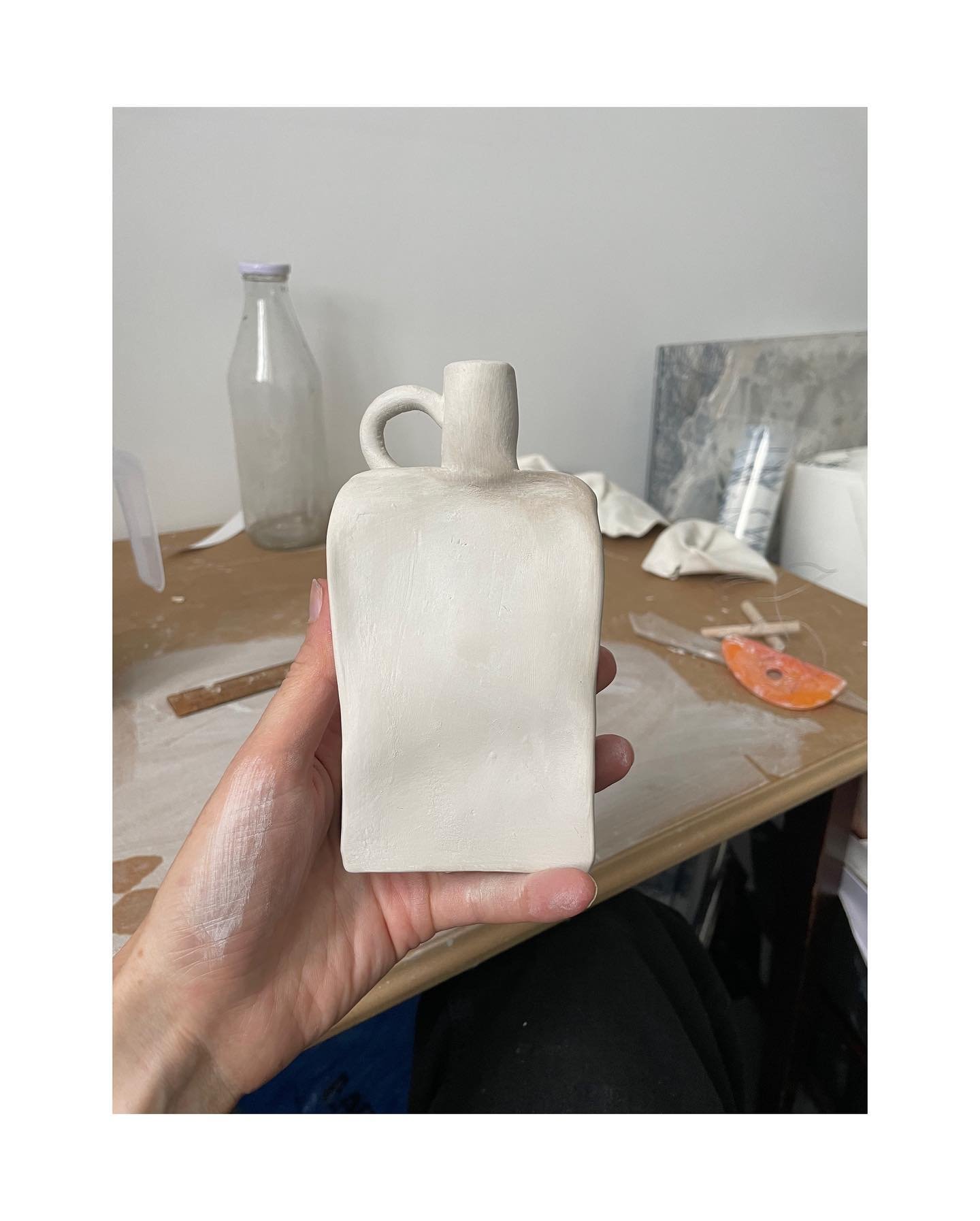 CREATIVE HIGHLIGHTS 2023 LET&rsquo;S GOOOOOO!! p.s. happy new year everyone 😘😘😘

1. first thing I made in the new studio
2 - 3. Some very cute coverage of the garden shelter building with TOADS at @deveronprojects 
4. Blessed with sunshine for eve