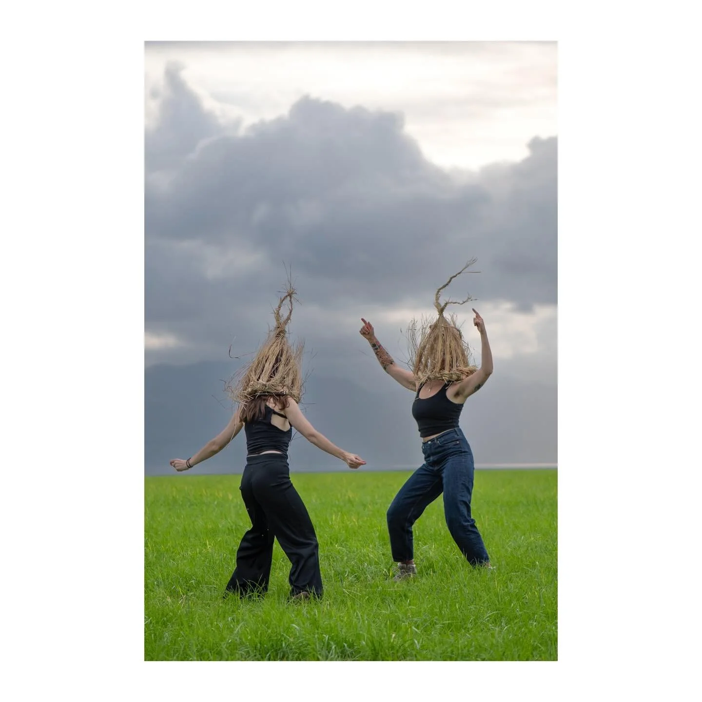 (1/3) Over the centuries in the North and West of Ireland you might come across the Straw Boys - local lads obscuring their faces with handmade straw hats to crash local weddings, bringing joy, luck, and just a liiiiittle bit (or a lot) of unpredicta
