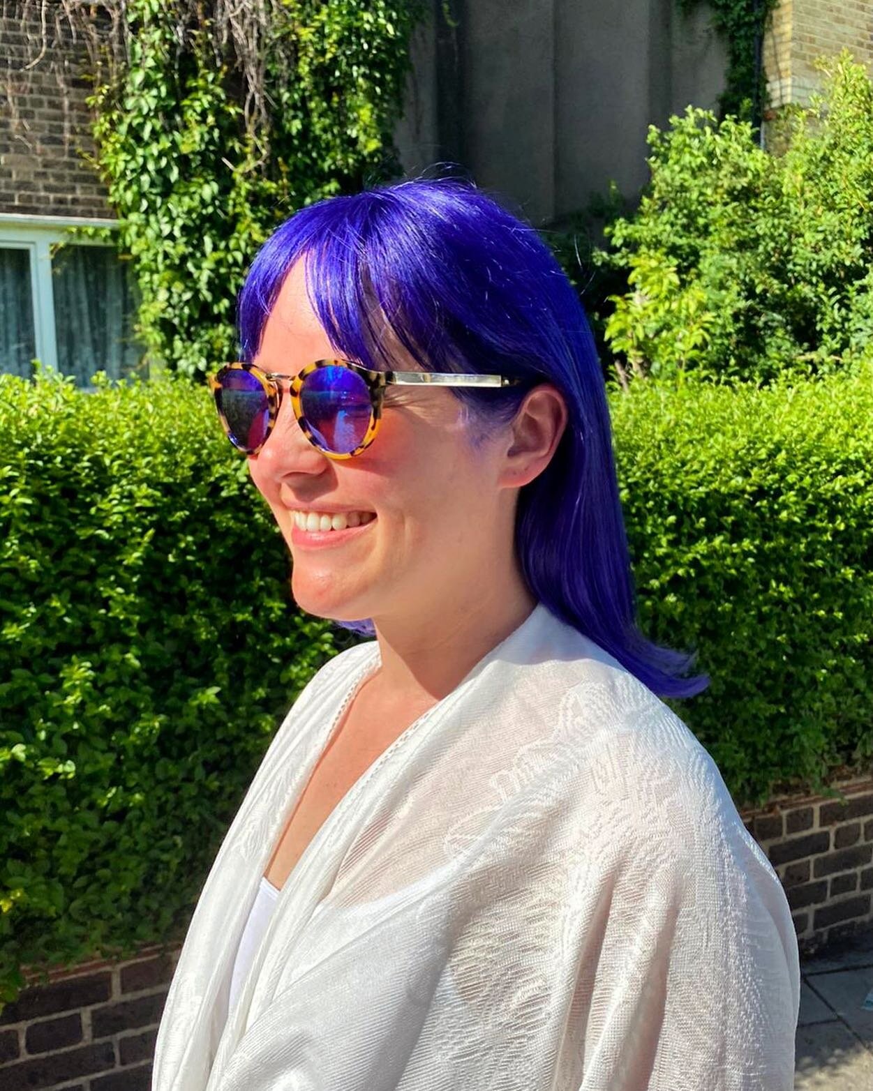 When you find out @clairegrinton hair matches perfectly with her sunglasses🔮
Would you call this blue or purple??
Colour by: Tera