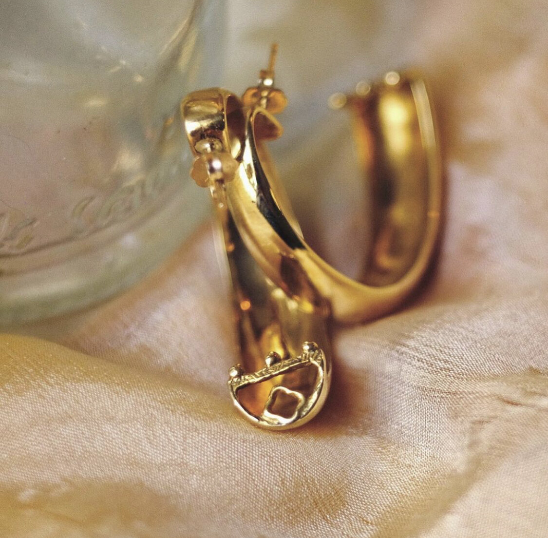 Vault Hoops
Vault, Quatrefoil, Gold, Silver, GOTHIC, GOTHIC ARCHITECHTURE, GOTHIC ARCHES, ARCHITECHTURE
Lucille Geist Jewelry