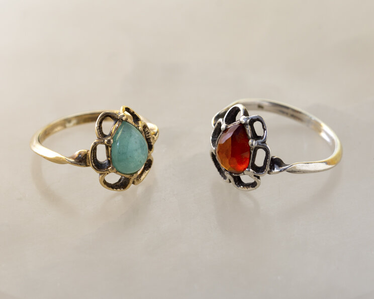 Castalia Ring
Rings, Castalia, Garnet, Emerald, Cabochon, Rose cut, Castalian Spring
Lucille Geist Jewelry