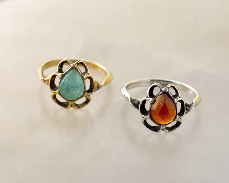 Castalia Ring
Rings, Castalia, Garnet, Emerald, Cabochon, Rose cut, Castalian Spring
Lucille Geist Jewelry