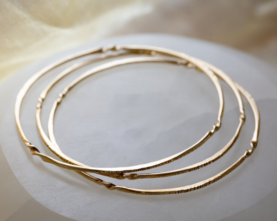 Lotus Bangles
Lotus, Bangles, Gold, Silver, BELLY DANCING, INDIAN ADORNMENT, gold bracelets, bangle bracelet
Lucille Geist Jewelry