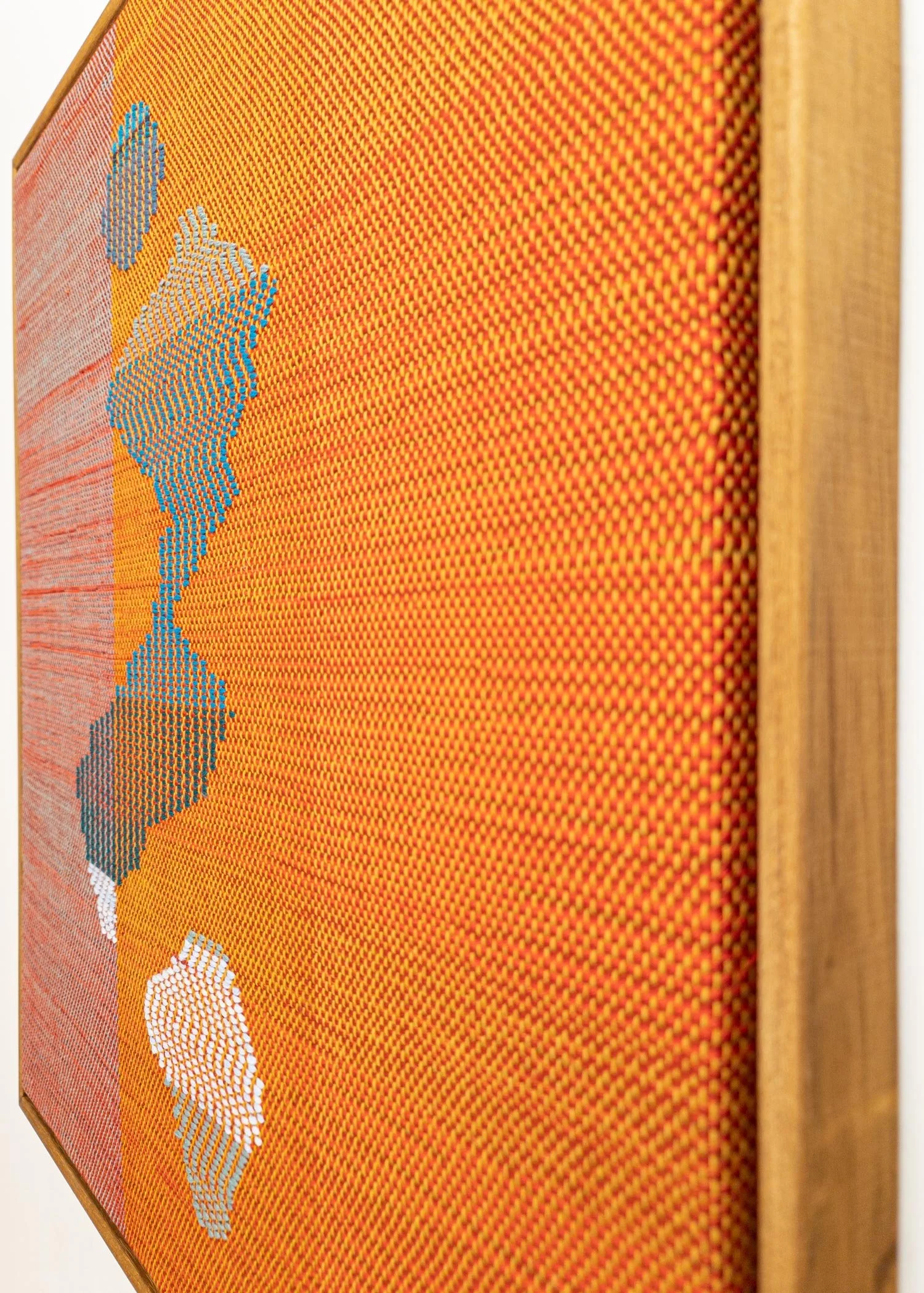 Costantini_tessiture_Terrae2_detail_side.jpg