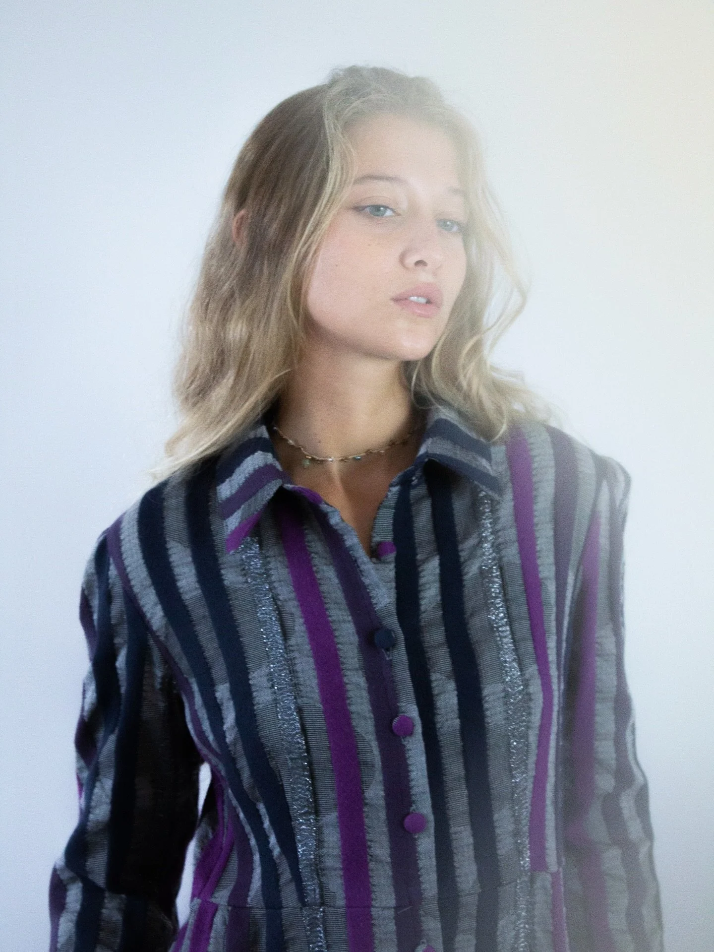 Soft mood, strong lines. 

A/I 2025 Sottrazioni 
#sottrazionibydomitillafunghini 
📸: @sparti_taci 🤍